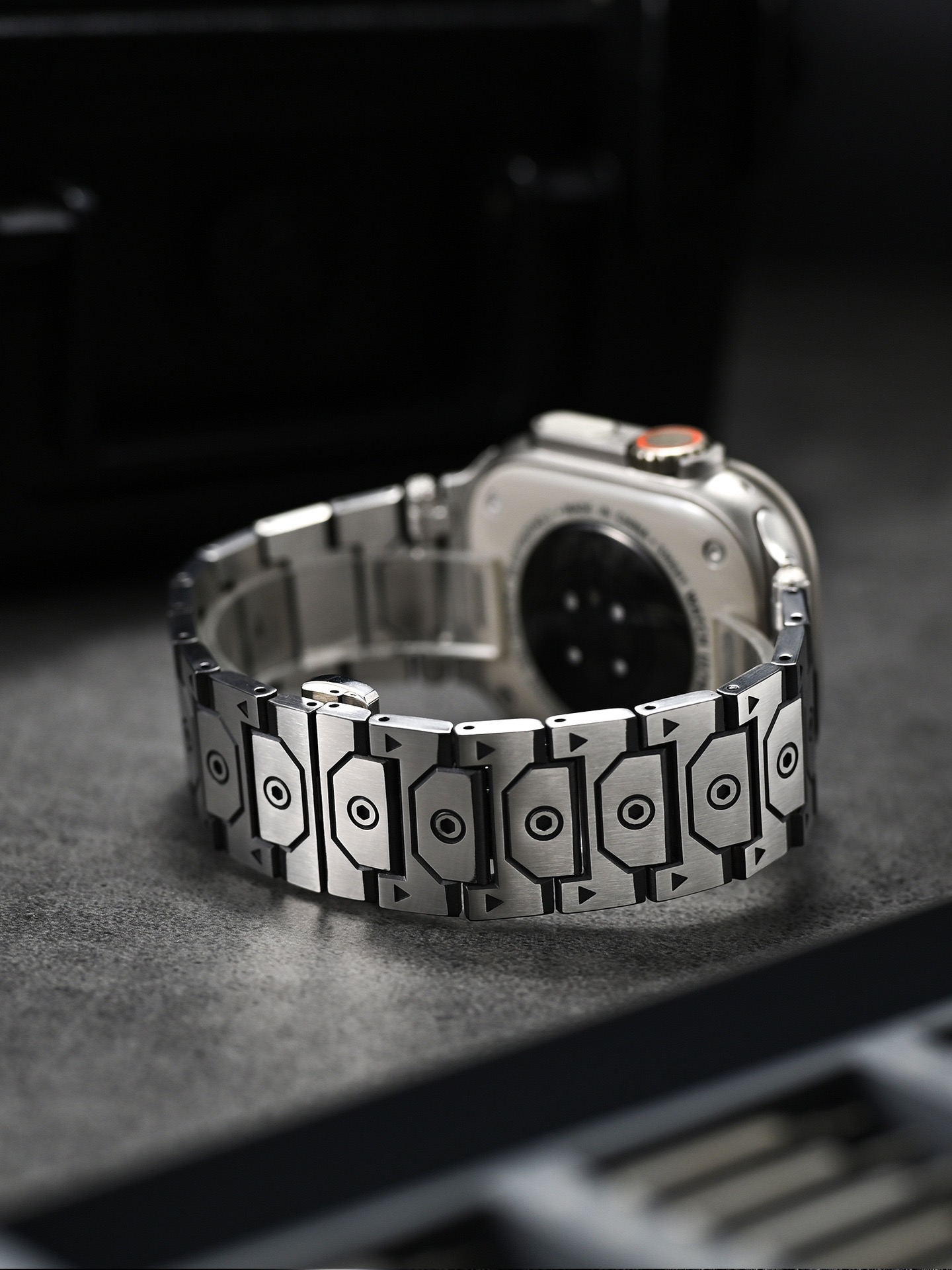 Titan MGD Compatible with Apple Watch bands 42/46/38/40/41/44/45/49mm New Magnetic Stainless Steel for iWatch Series 11 10 9 8 7 6 5 4 SE/Ultra 3-MGD CASE