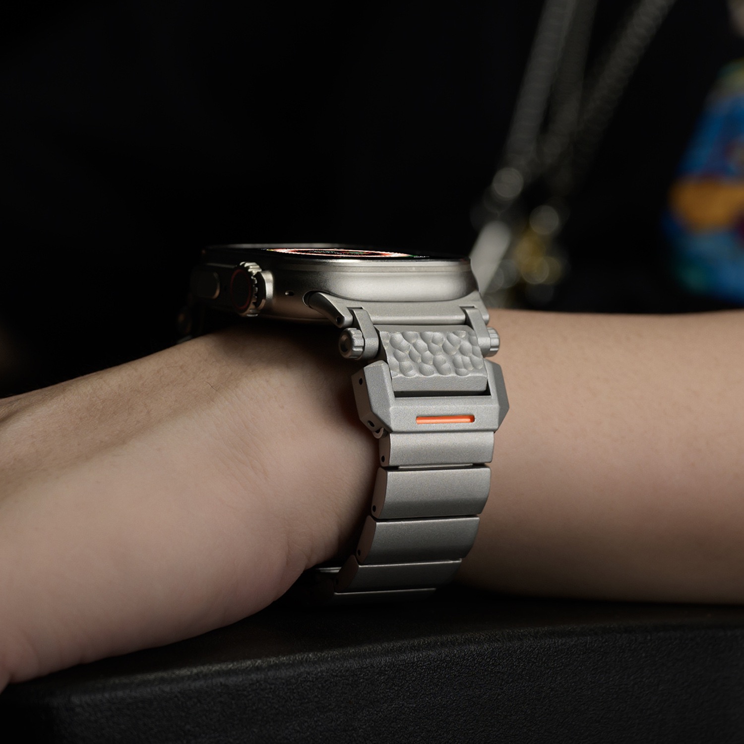 Titanium Hammered Pattern MGD Compatible with Apple Watch bands 42/46/38/40/41/44/45/49mm New Magnetic Stainless Steel for iWatch Series 11 10 9 8 7 6 5 4 SE/Ultra 3-MGD CASE