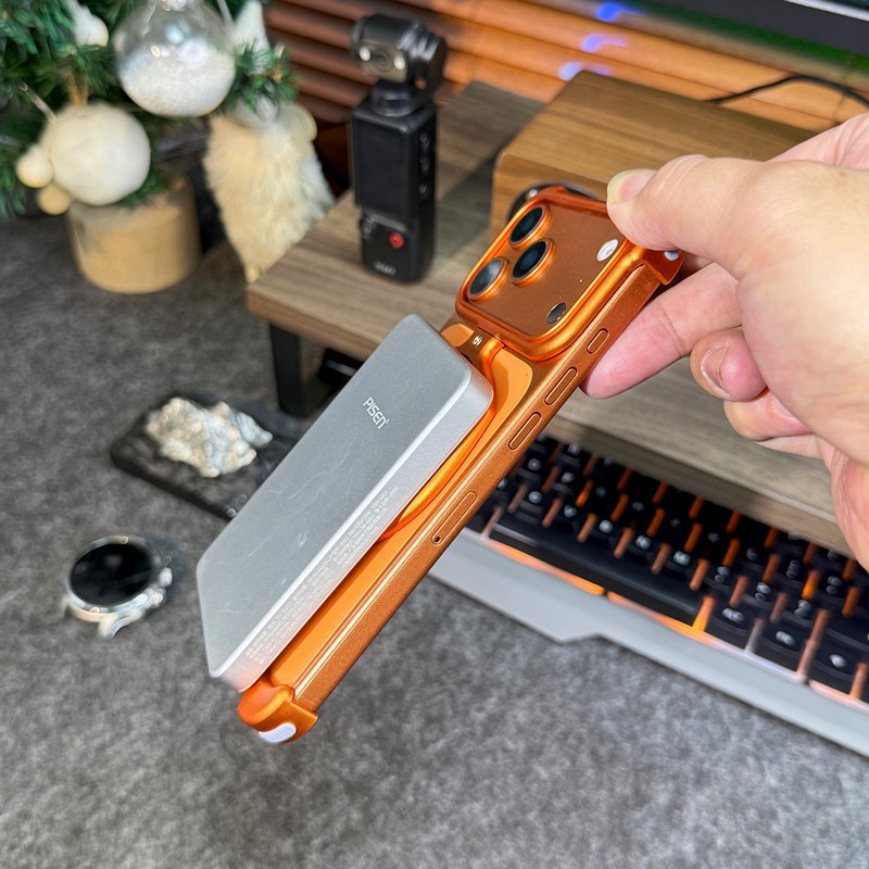 Compatible with Apple and Samsung metal frameless rotating magnetic stand phone cases