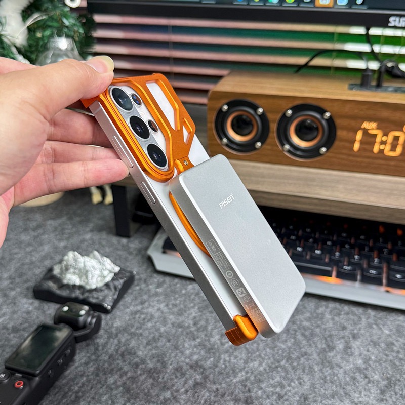 Compatible with Apple and Samsung metal frameless rotating magnetic stand phone cases