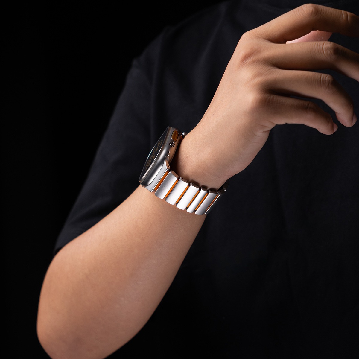 Hardened Scratch-Resistant Titanium Stainless Steel Magnetic Clasp Compatible with Apple Watch bands 42/46/38/40/41/44/45/49mm for iWatch Series 11 10 9 8 7 6 5 4 SE/Ultra 3-MGD CASE