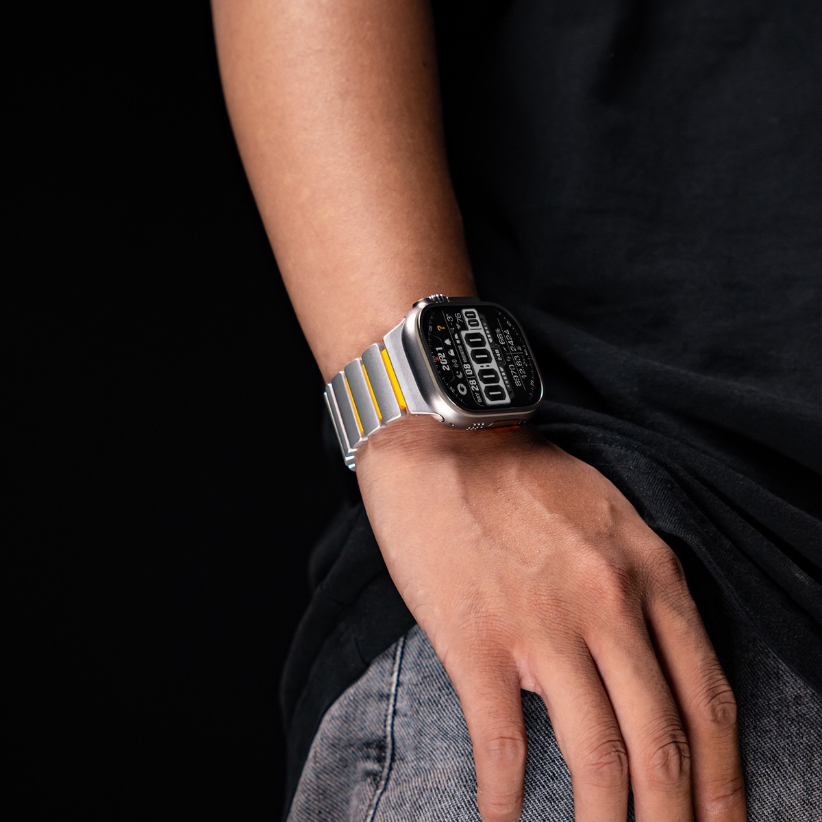 Hardened Scratch-Resistant Titanium Stainless Steel Magnetic Clasp Compatible with Apple Watch bands 42/46/38/40/41/44/45/49mm for iWatch Series 11 10 9 8 7 6 5 4 SE/Ultra 3-MGD CASE