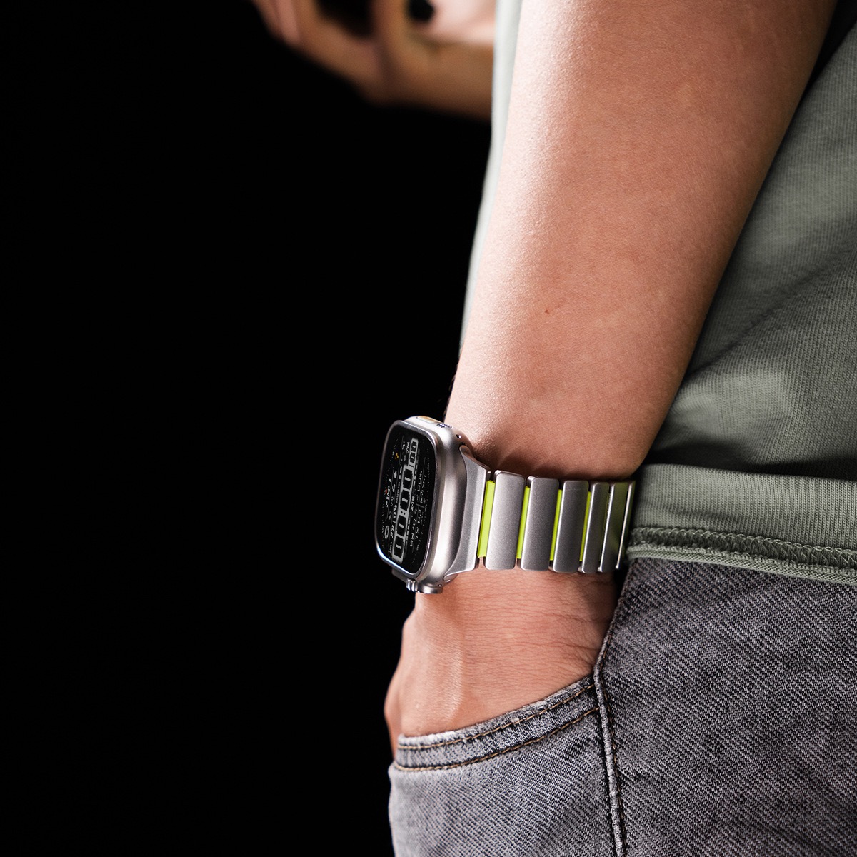 Hardened Scratch-Resistant Titanium Stainless Steel Magnetic Clasp Compatible with Apple Watch bands 42/46/38/40/41/44/45/49mm for iWatch Series 11 10 9 8 7 6 5 4 SE/Ultra 3-MGD CASE