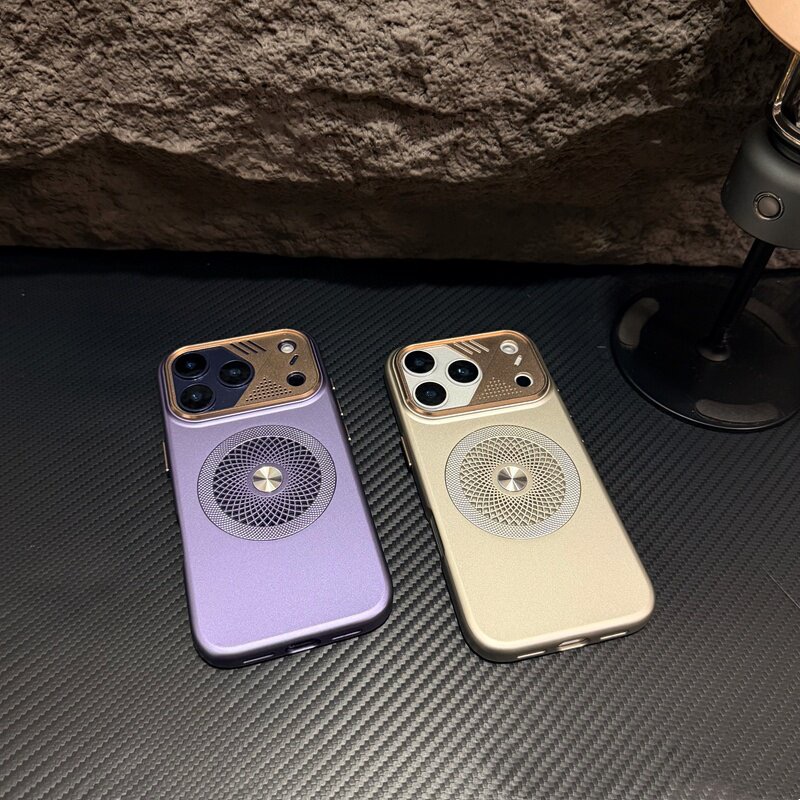 Mecha-style cooling magnetic frosted phone case