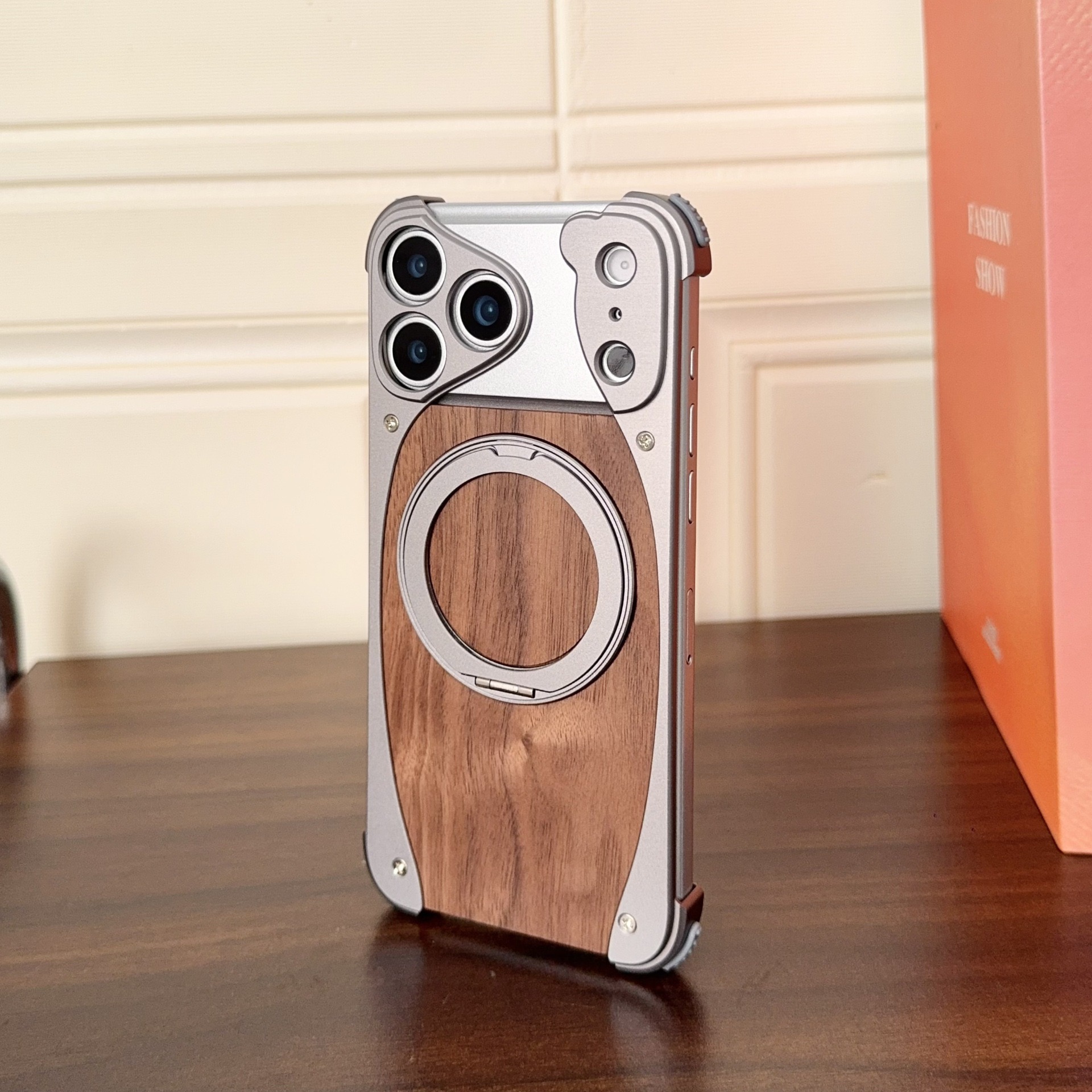 Unique spliced ​​metal walnut wood magnetic phone case