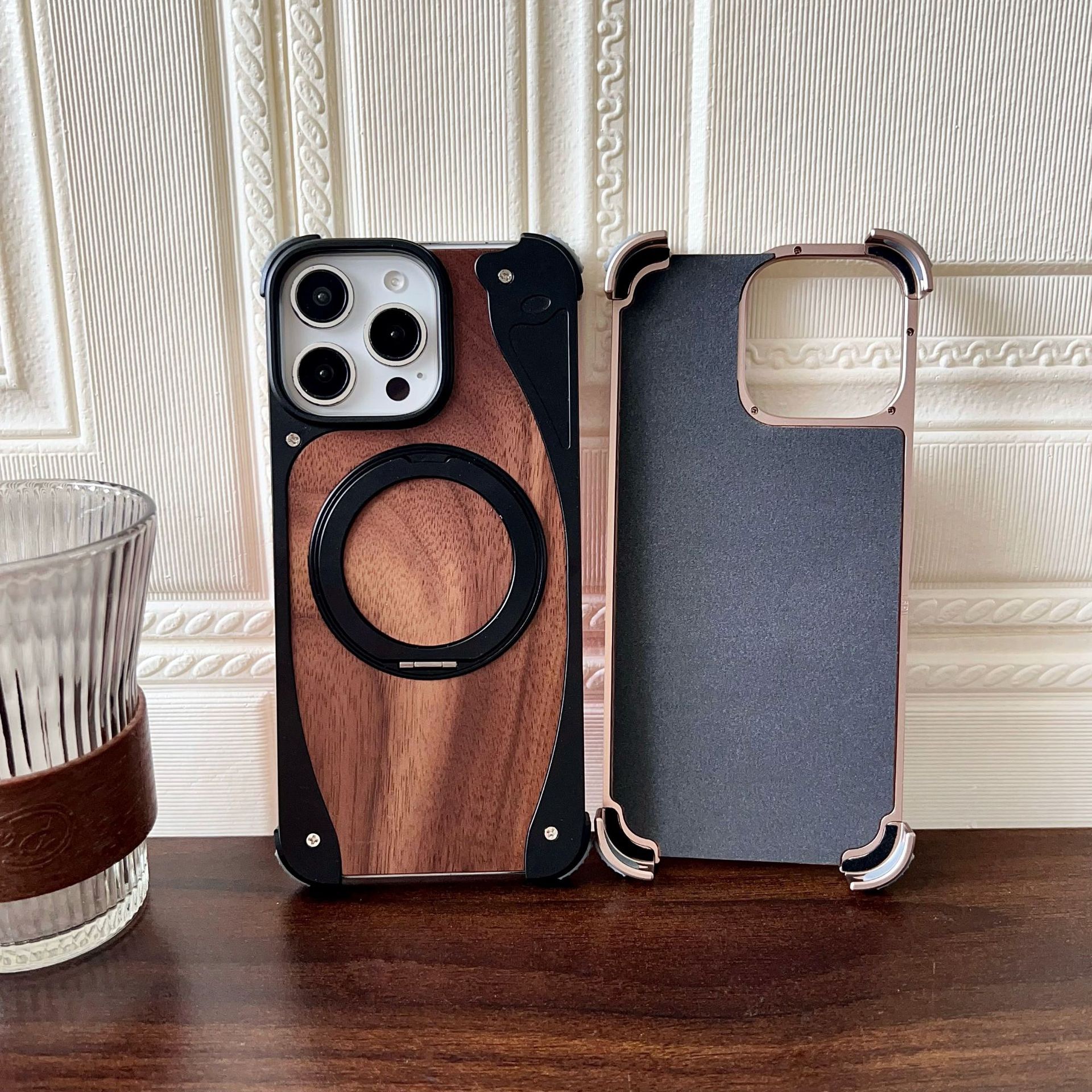 Unique spliced ​​metal walnut wood magnetic phone case