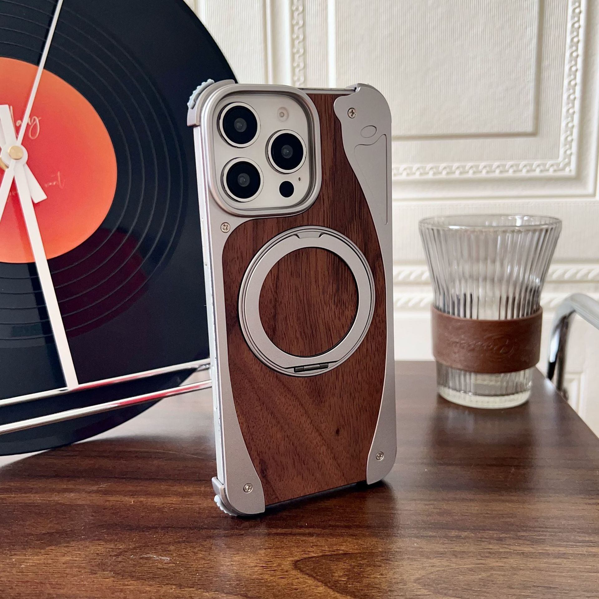 Unique spliced ​​metal walnut wood magnetic phone case