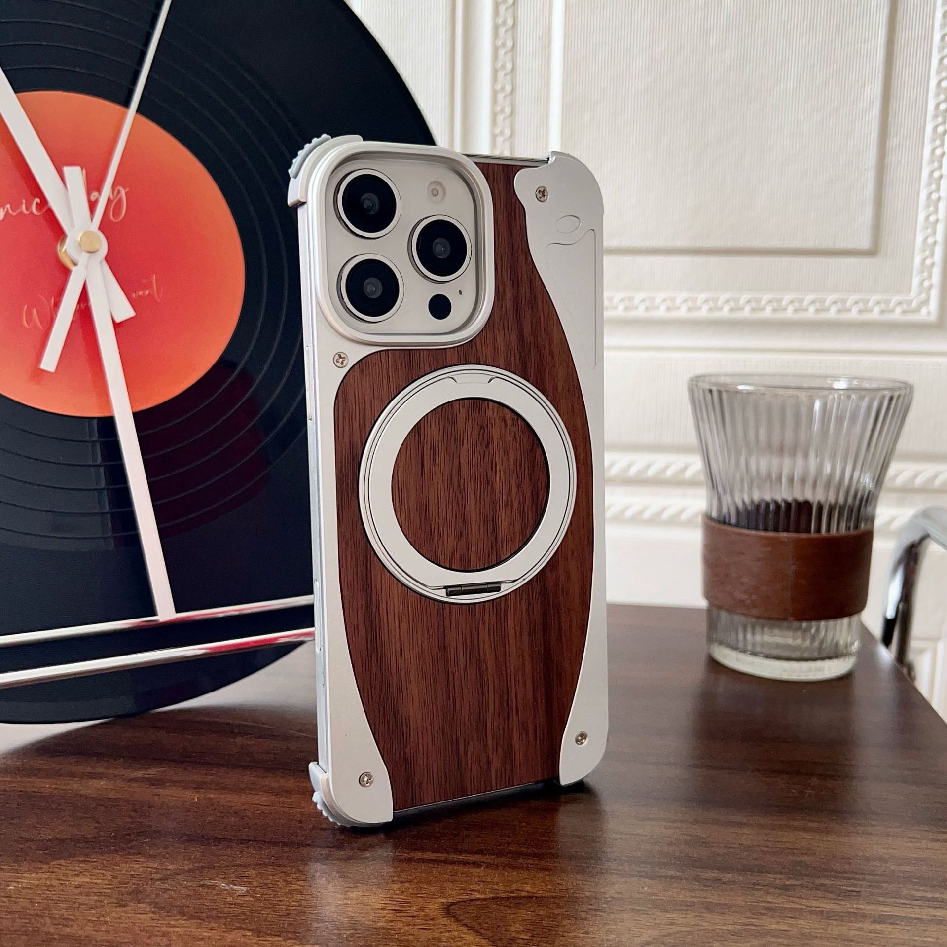 Unique spliced ​​metal walnut wood magnetic phone case