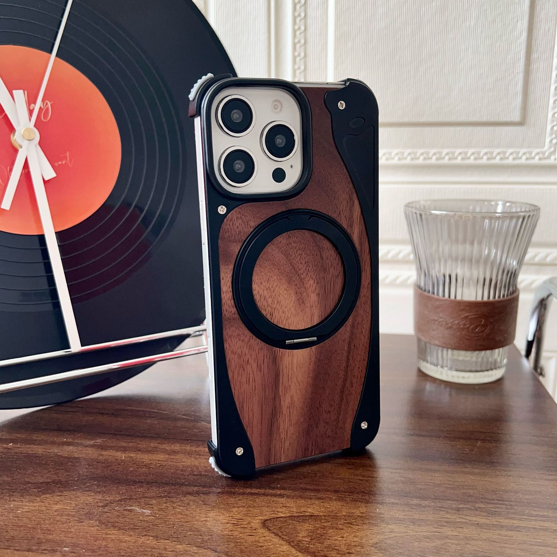 Unique spliced ​​metal walnut wood magnetic phone case