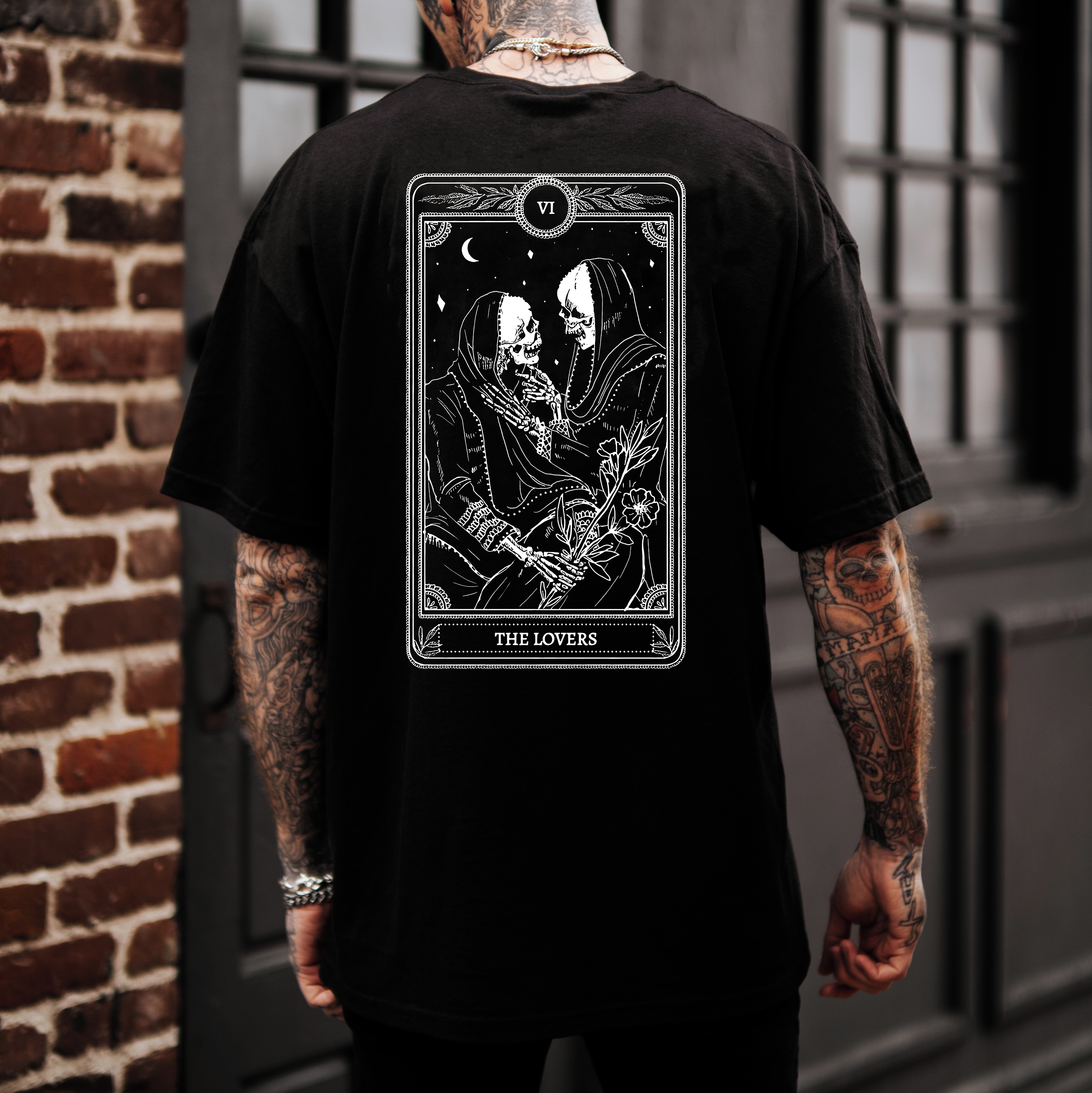 THE LOVES Two skeletons with Flowers Red Graphic Casual Black Print T-shirt