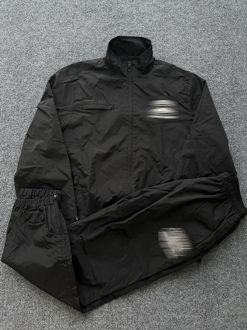 white shukushuku suit