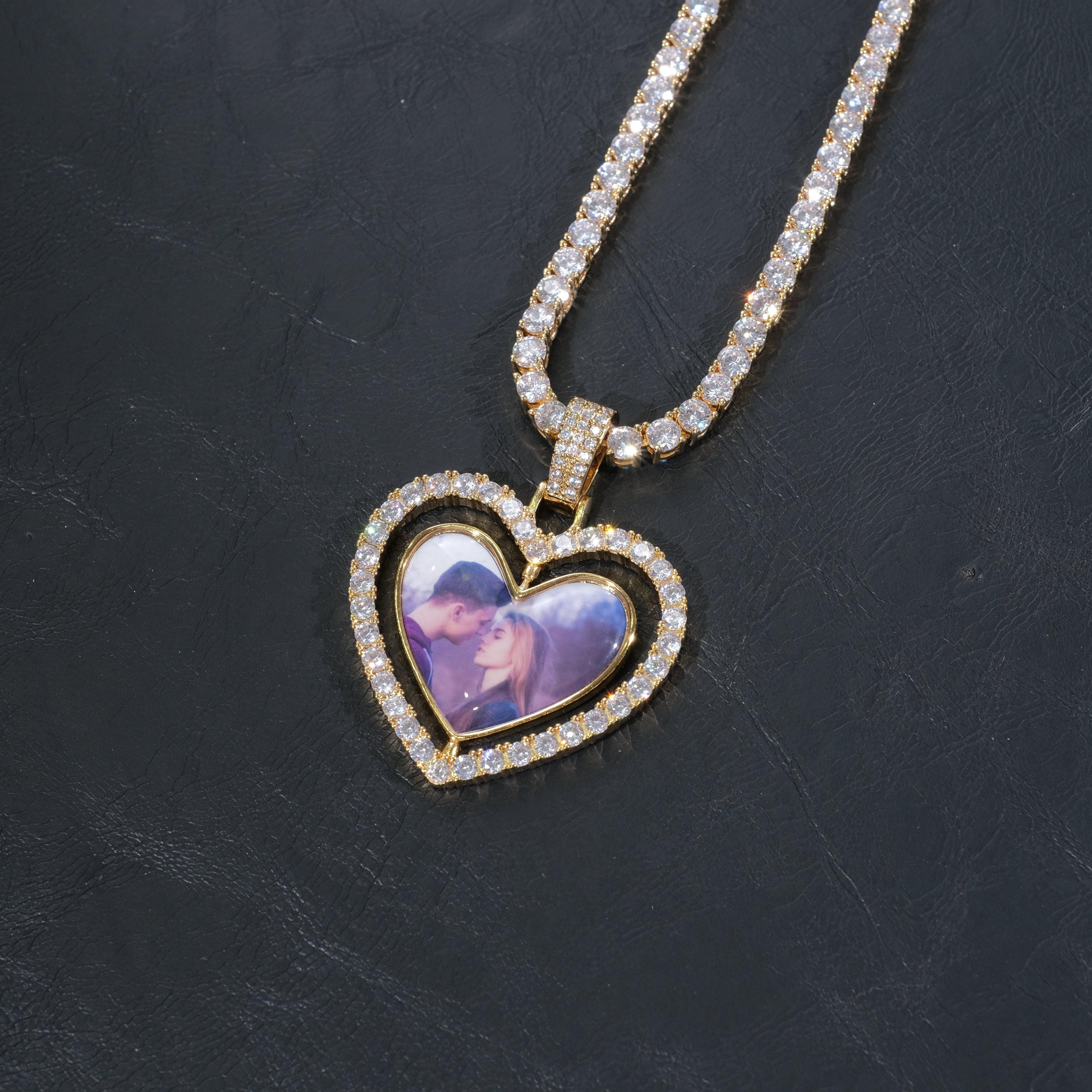 3D Spinning 2-Faced Heart Custom Picture Pendant