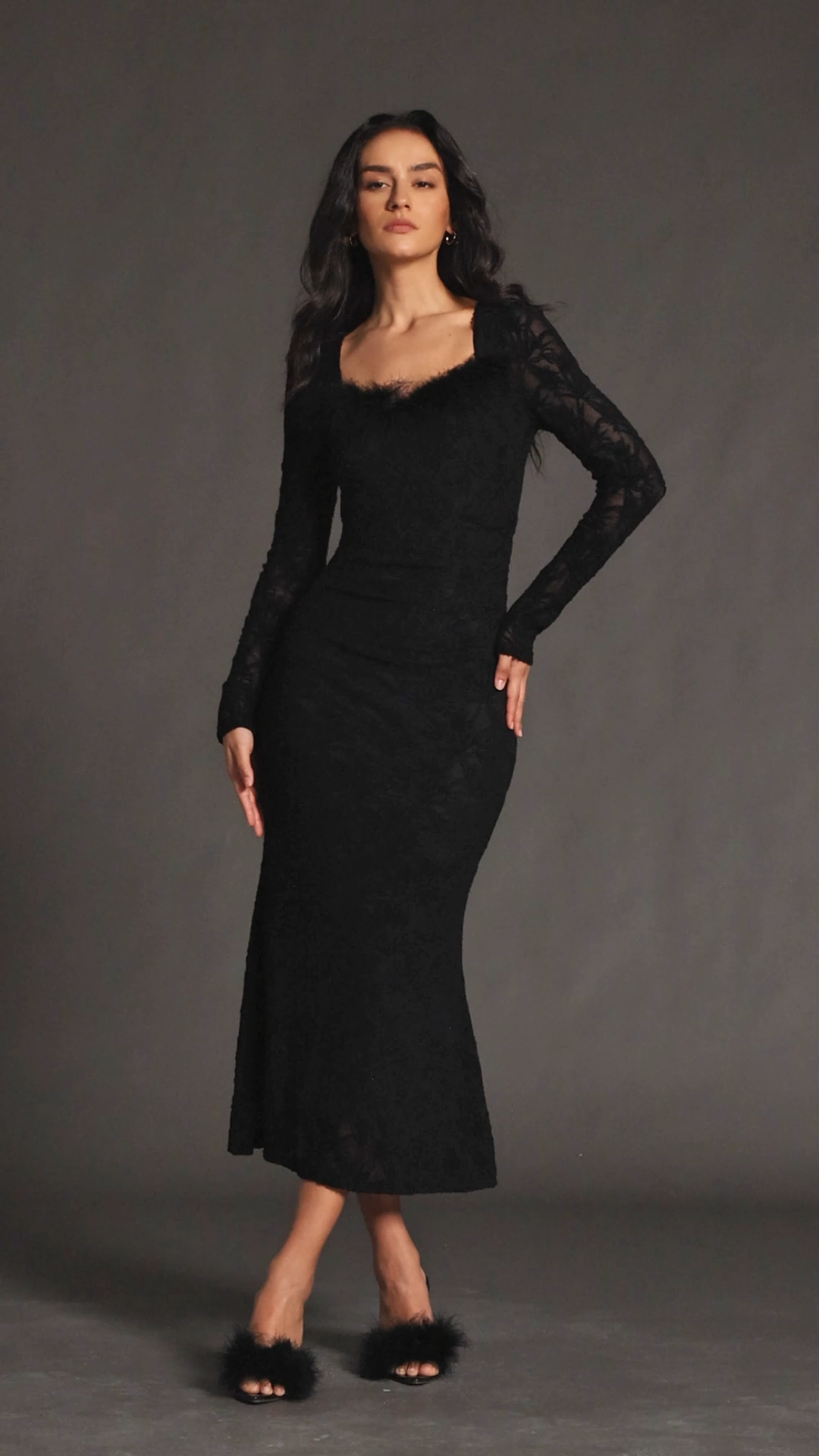 Mia Long Sleeves Lace Fur Maxi Dress