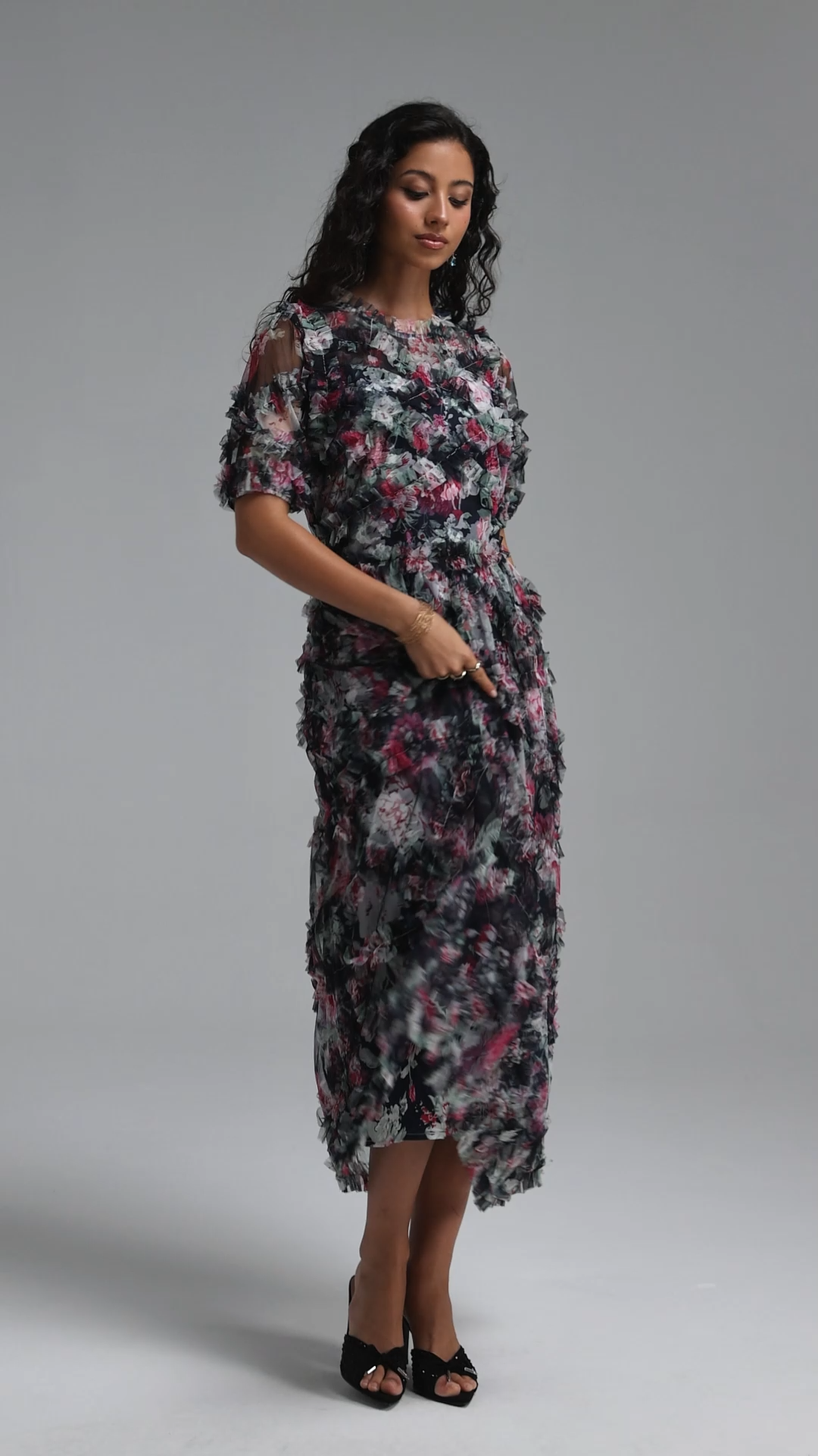 Eanna Romantic Flowy Short Sleeve Floral Print Woven Maxi Dress