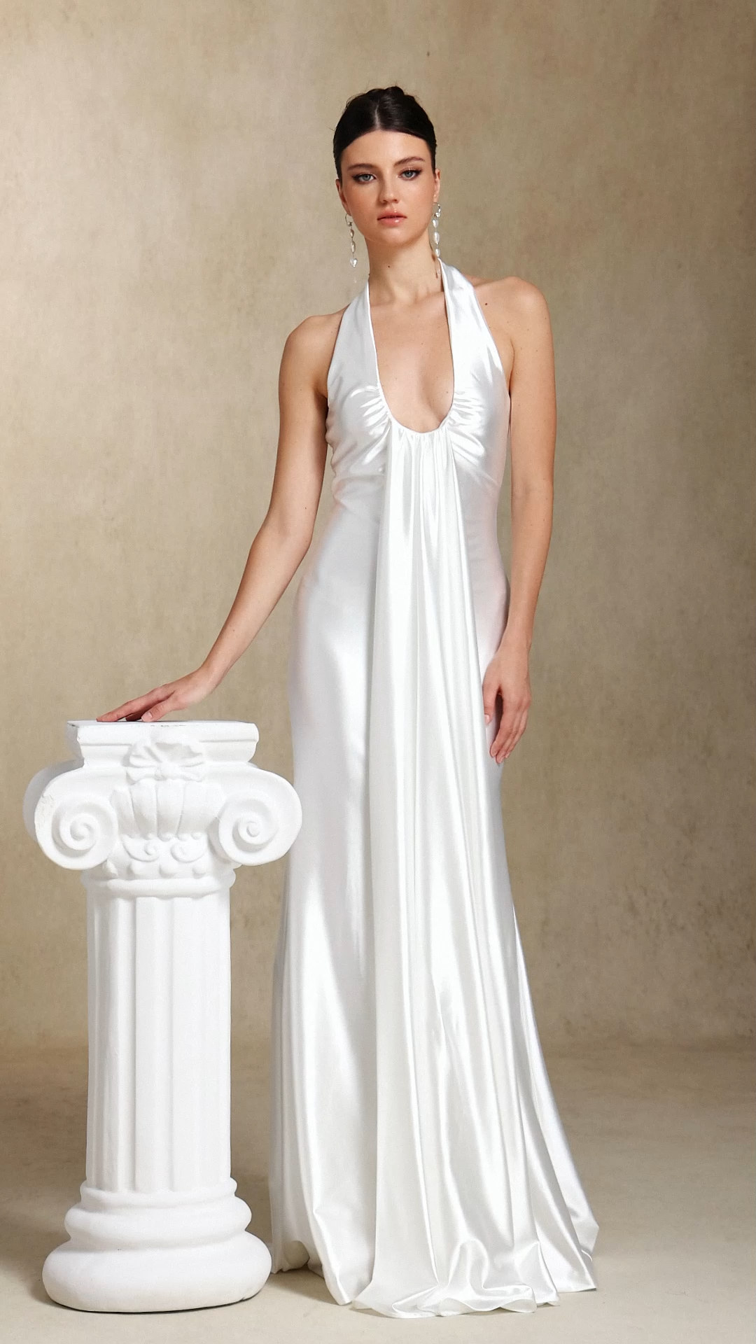 Loretta Hanging neck Fold Backless maxi formal dress