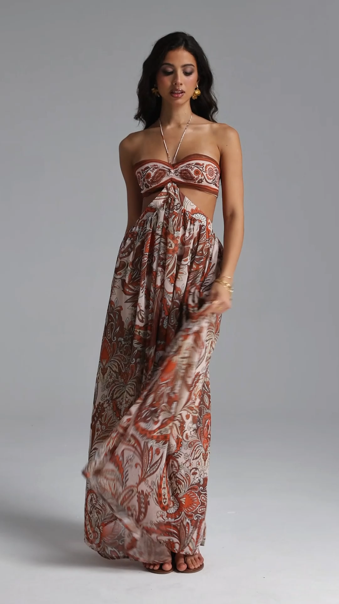 Polasa Resort Flowy Sleeveless Floral Print Chiffon Maxi Dress