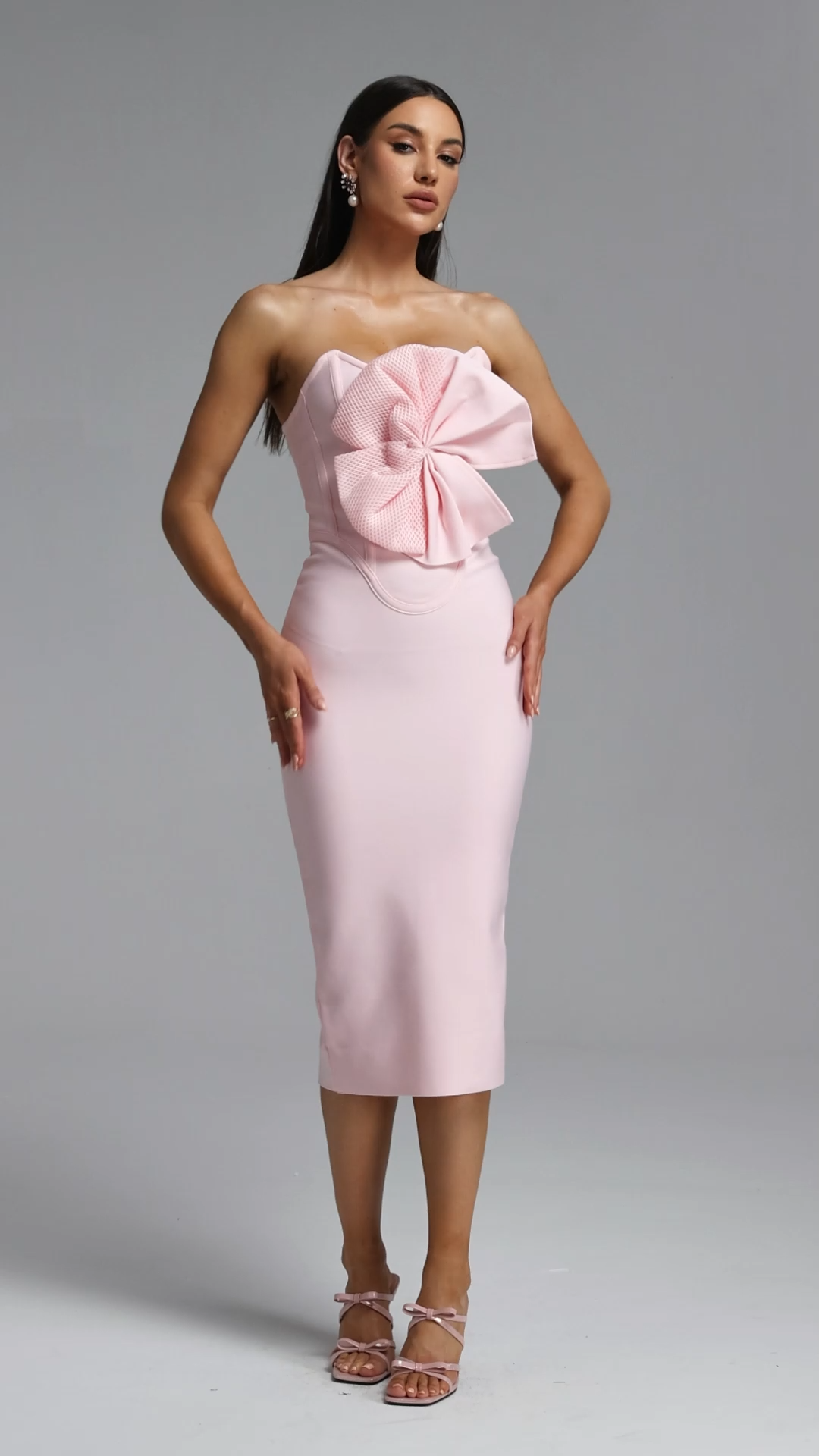 Rumi Romantic Contour Strapless Floral Bandage Midi Dress