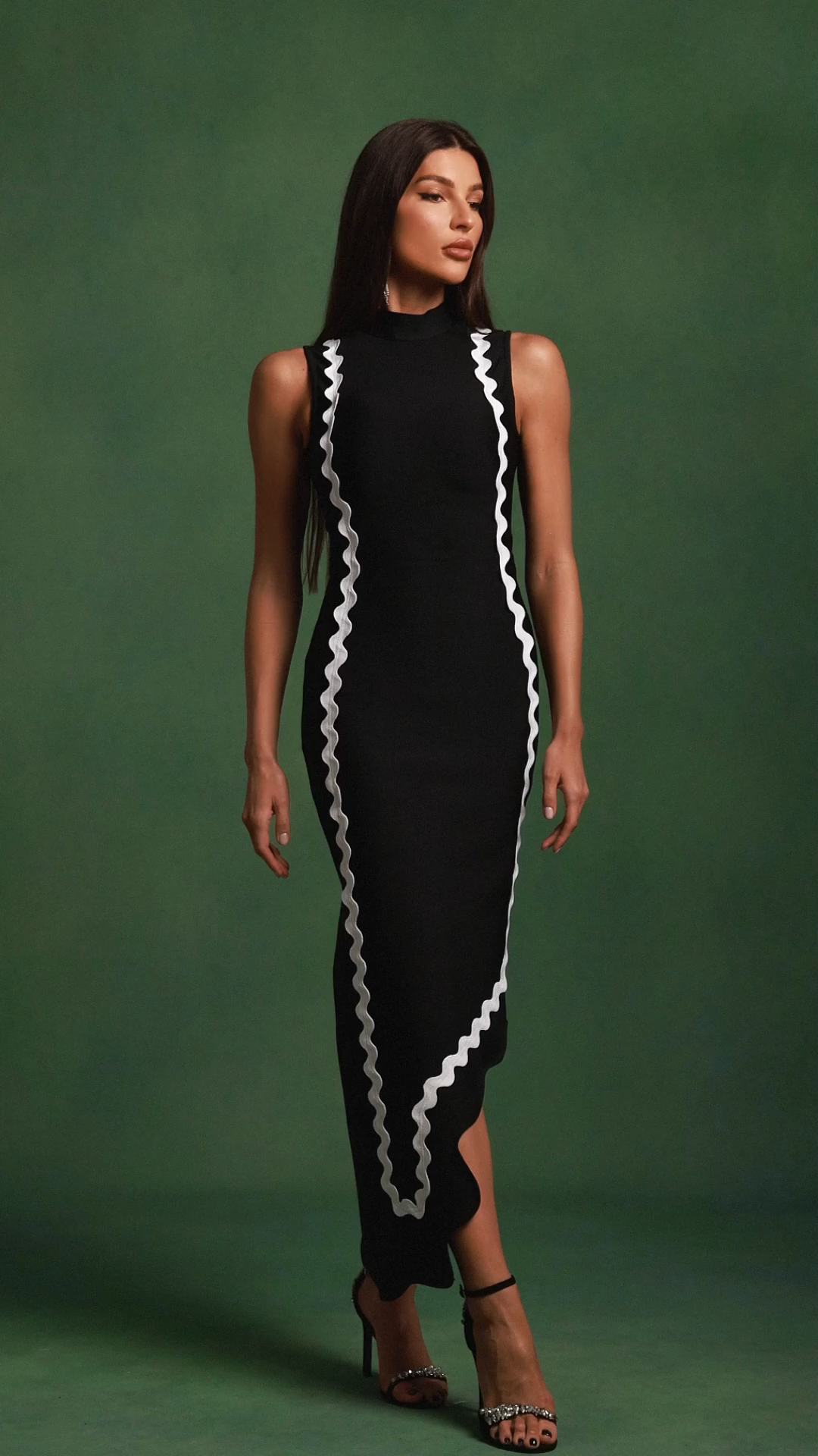 Mellies Sleeveless Round Neck Bandage Maxi Dress