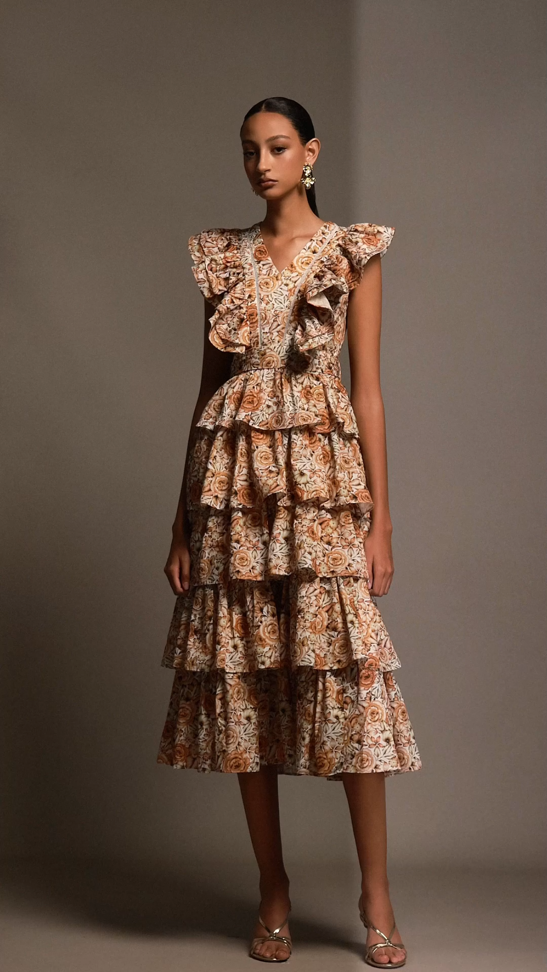 Pippa Sleeveless Floral Printed Layered Folds Maxi Dress