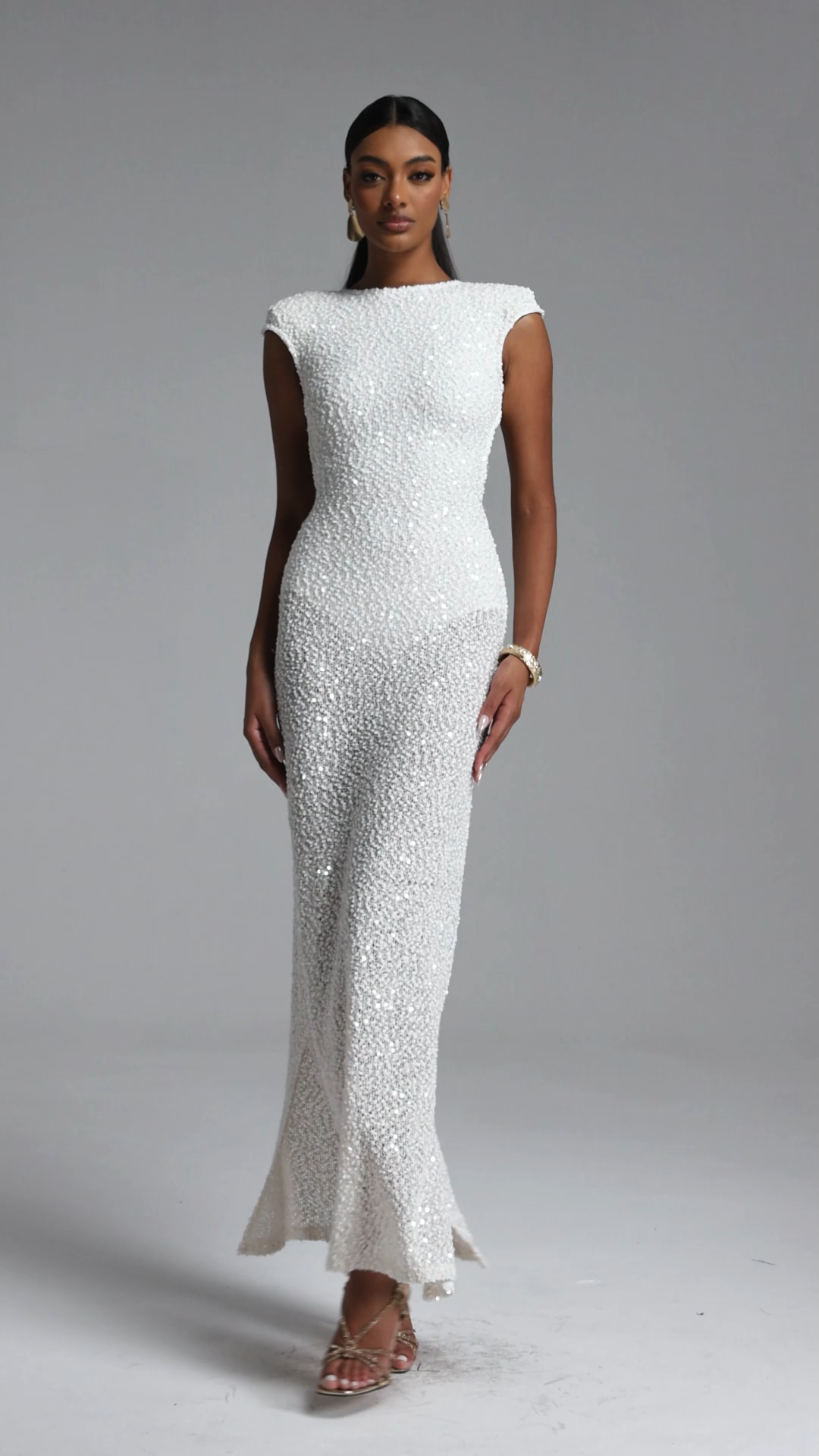 Luva Elegant Contour Sleeveless Sequin Maxi Dress