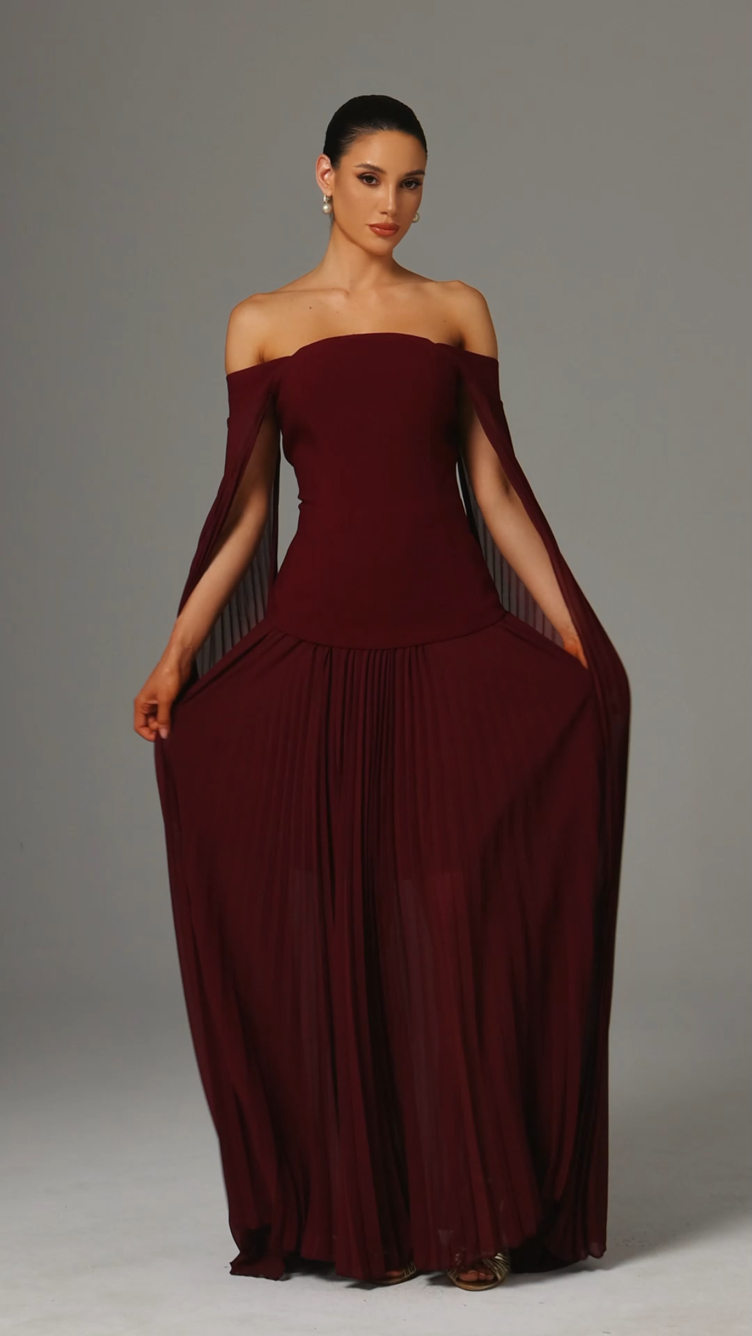 Solvia Off The Shoulder Long Sleeves Ruched Maxi Dress