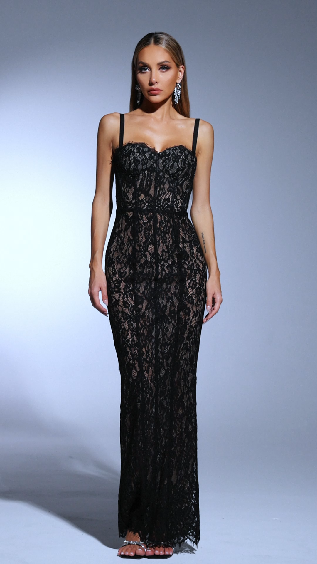 Mellies lace Sleeveless Maxi Dress