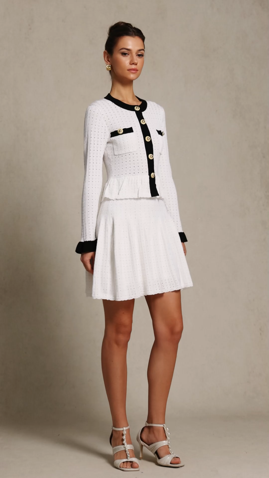 Xanty Round Neck Long Sleeves Folds Mini Dress