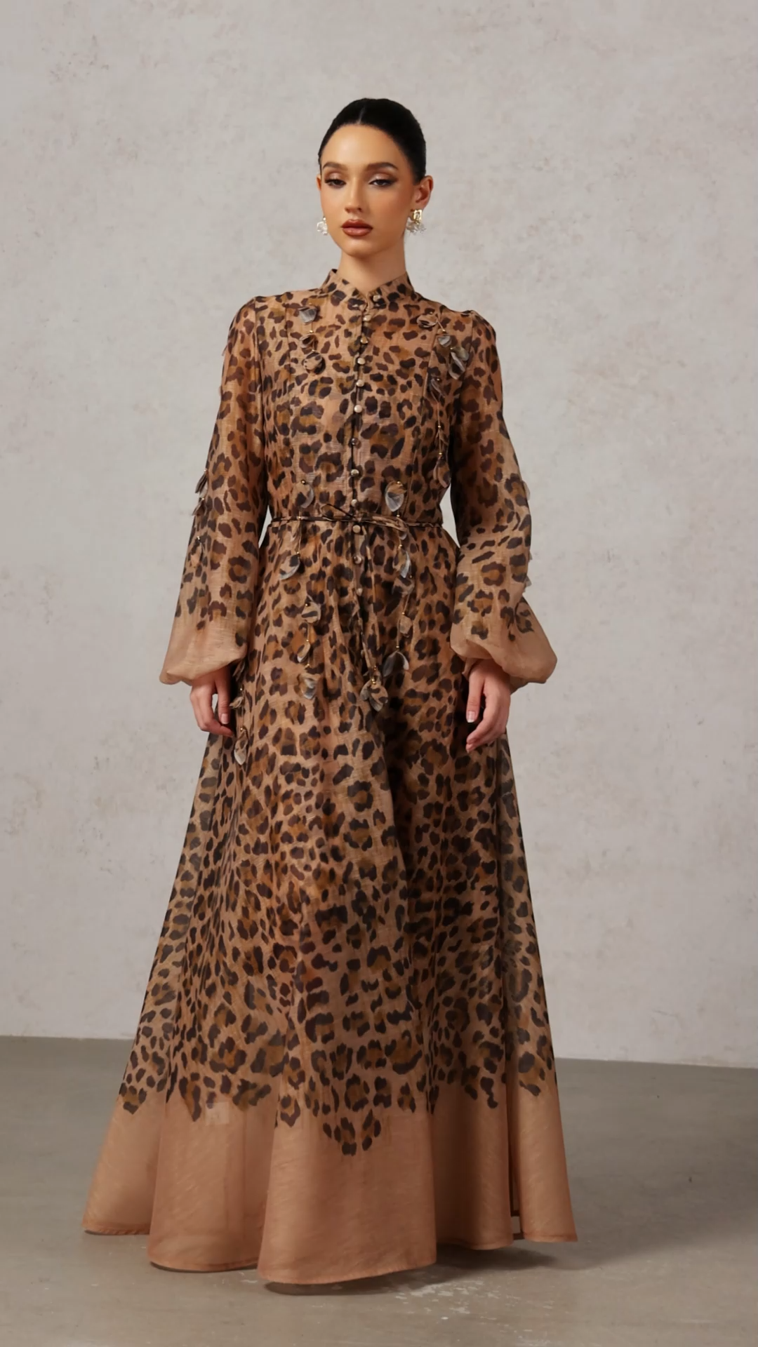 Myra Round Neck Long Sleeves Leopard Print Maxi Dress