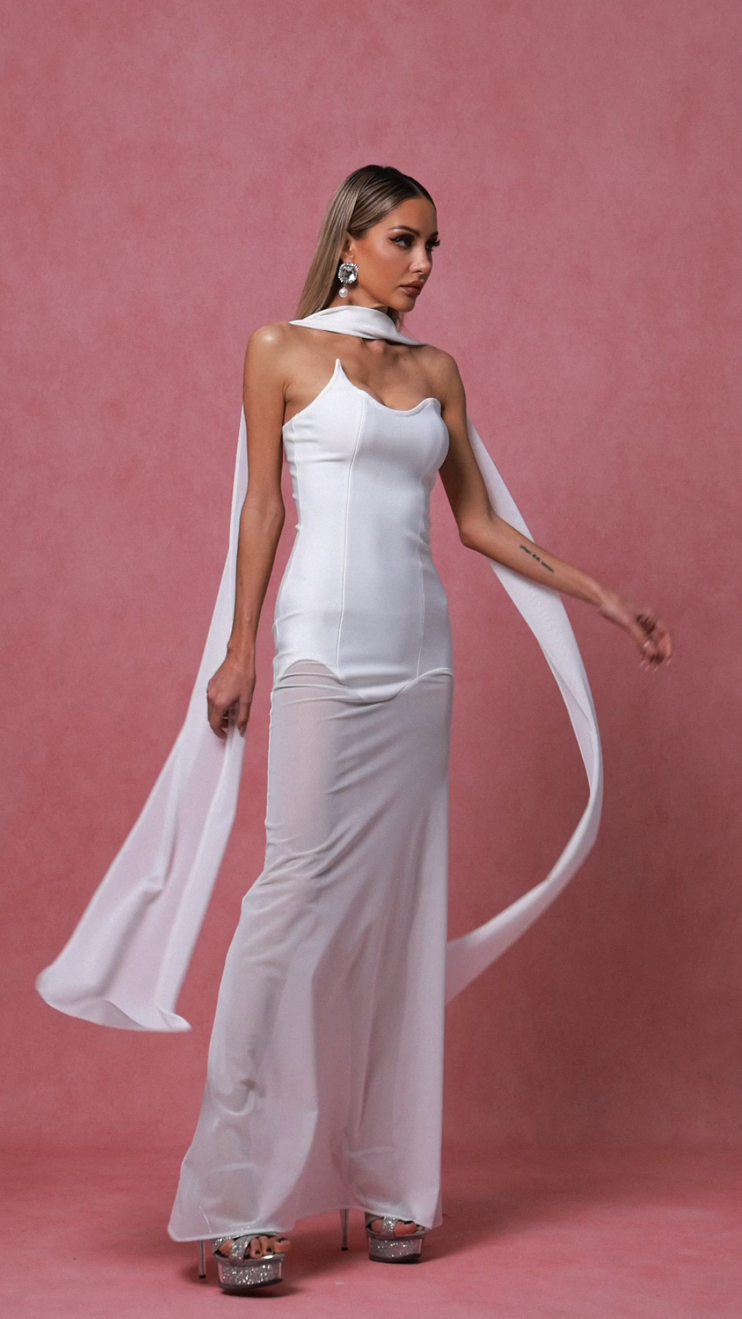 Elysande Sleeveless Streamer Bandage Maxi Dress
