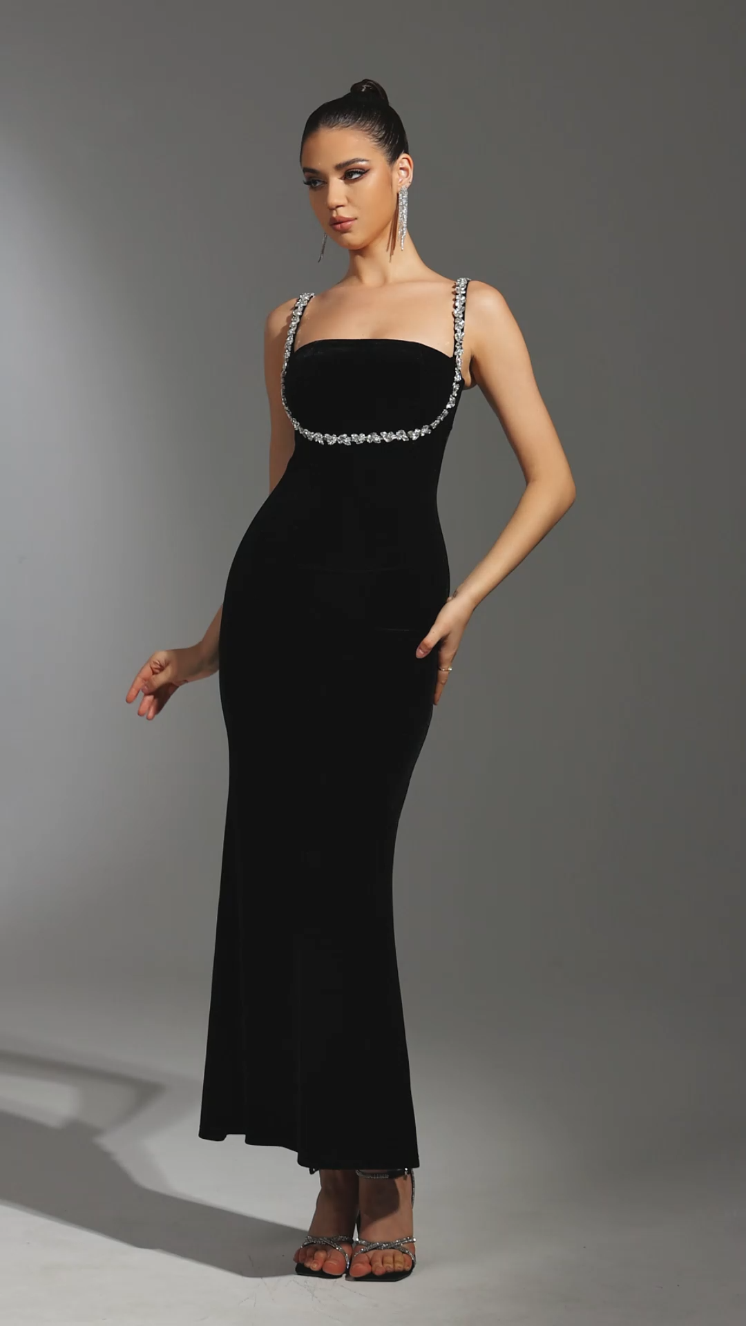 Laurel Sleeveless Diamond Maxi Dress