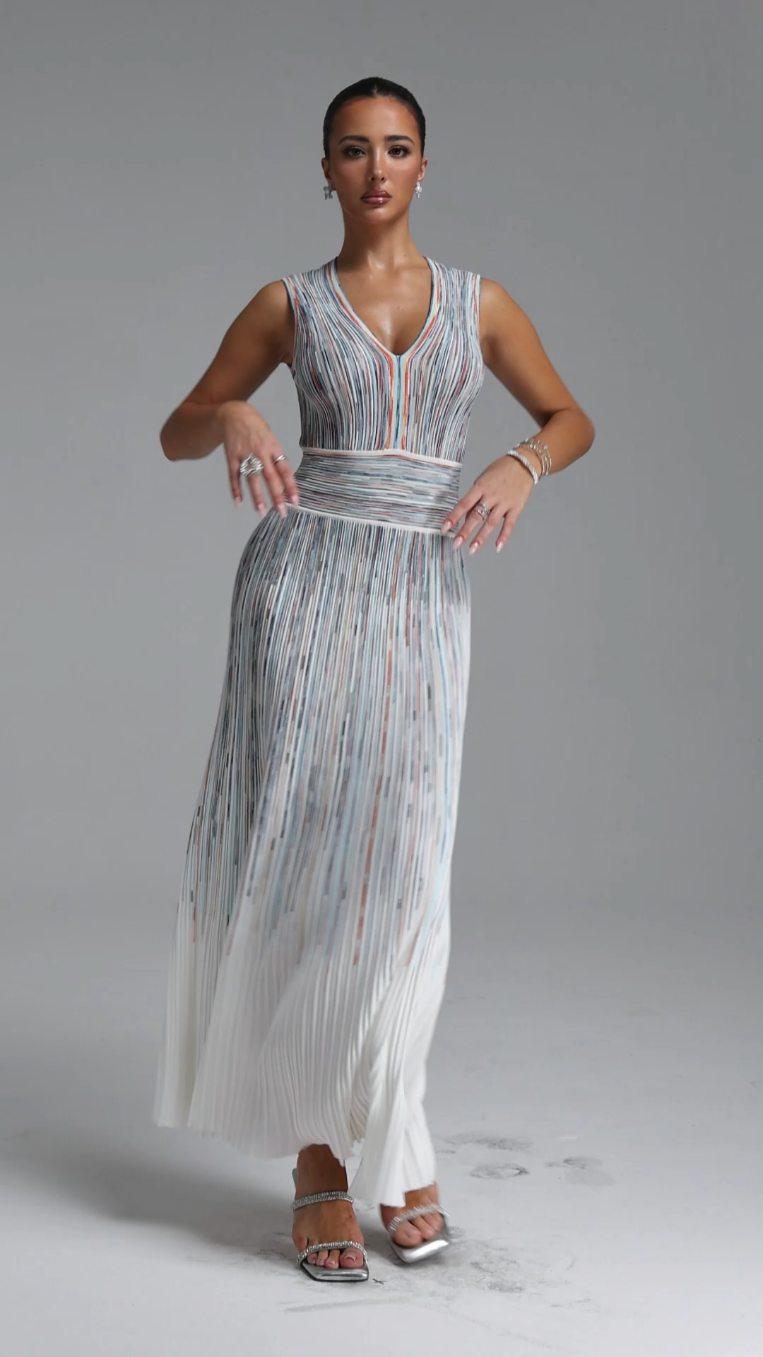 Sareka Elegant Cinched V Neck Sleeveless Striped Knit Maxi Dress