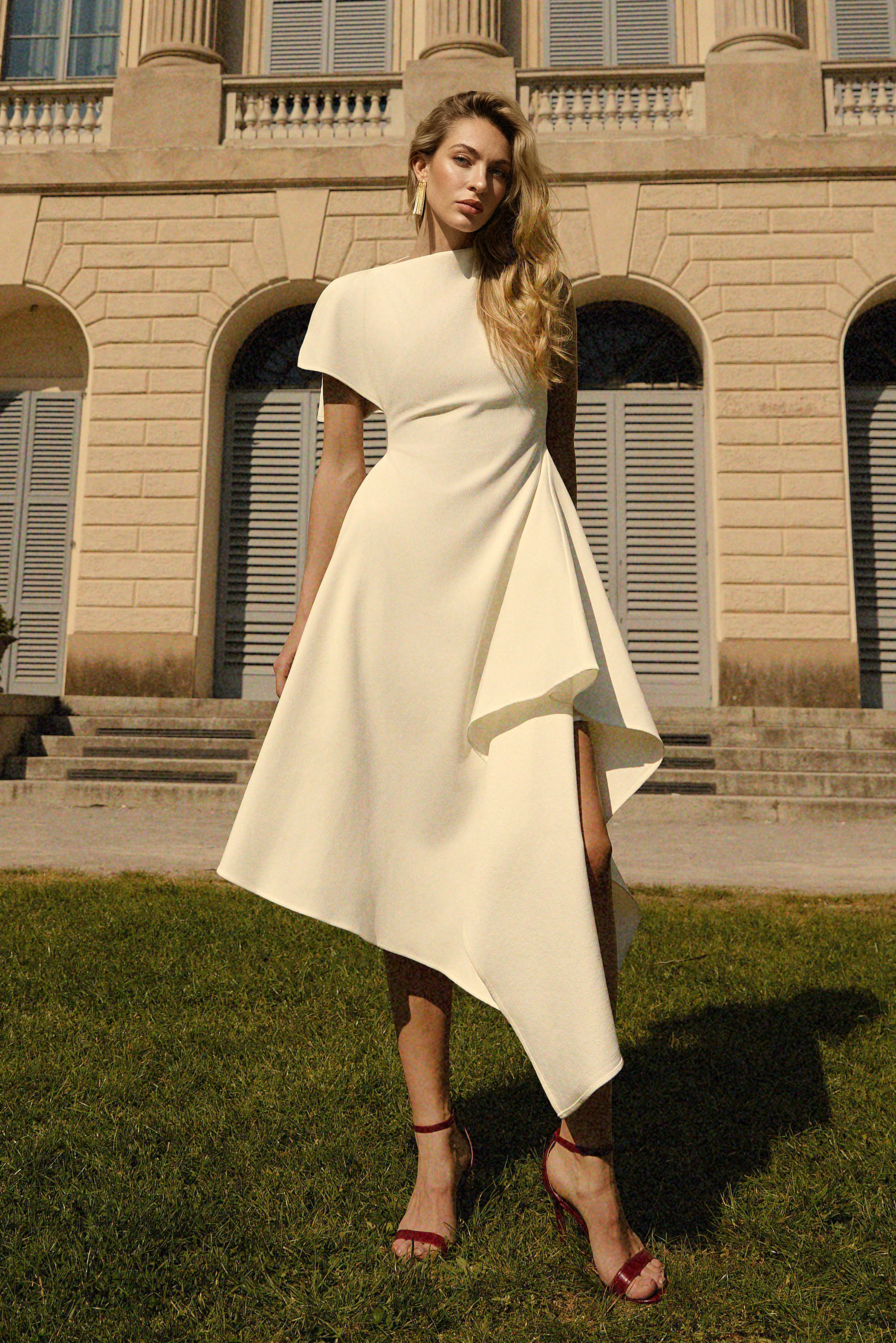 Weren Elegant Contour High Neck Asymmetric Maxi Dress