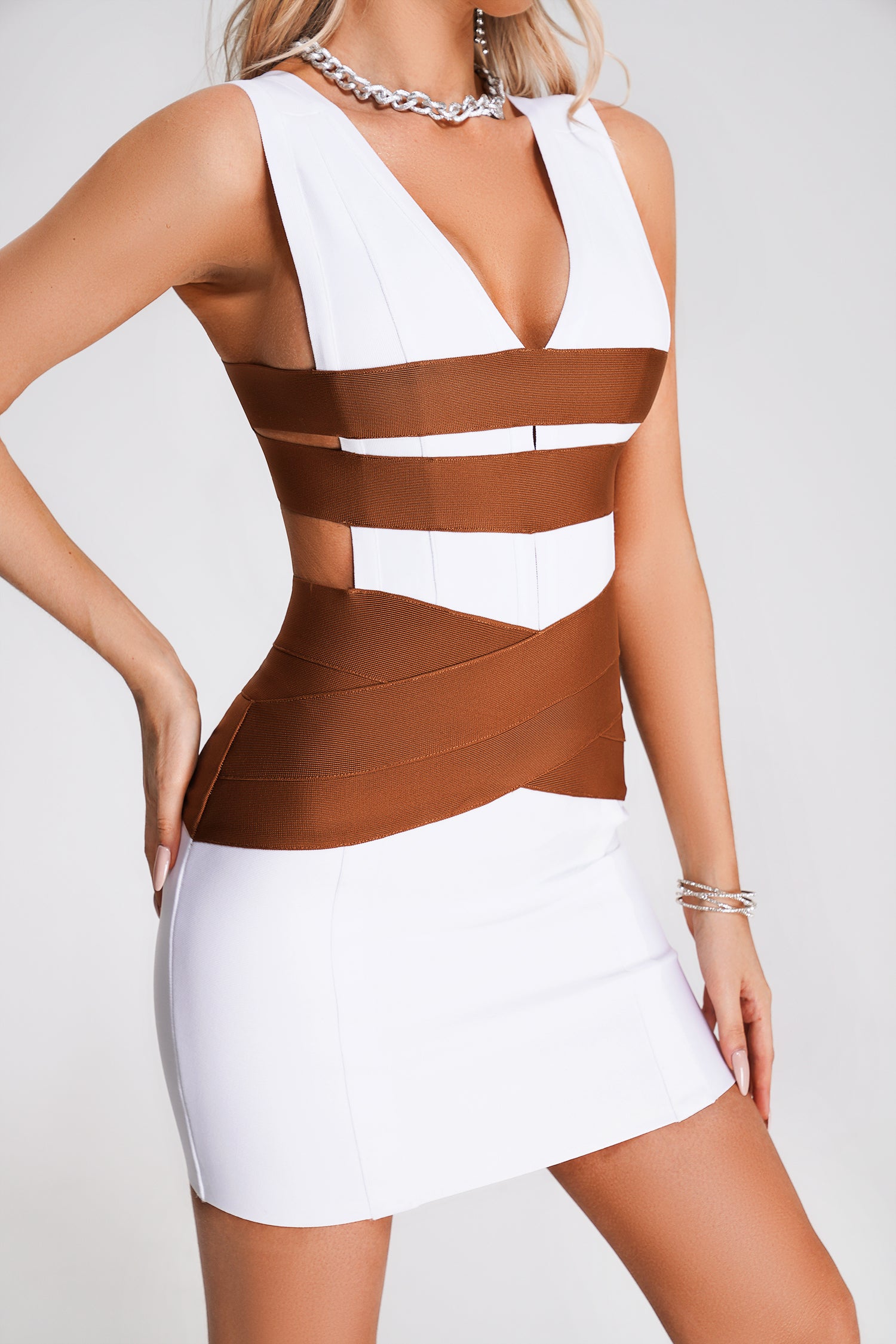 Verree Deep V-neck Bandage Dress - White & Brown