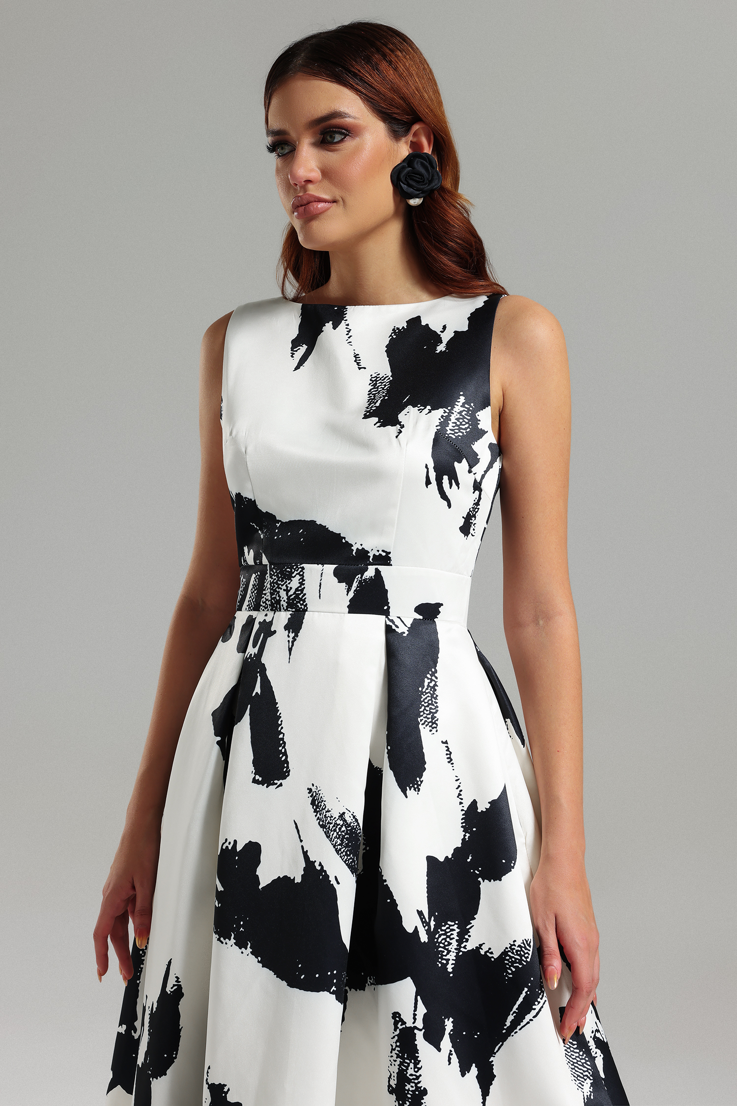 Orisy Sleeveless Printed Midi Dress