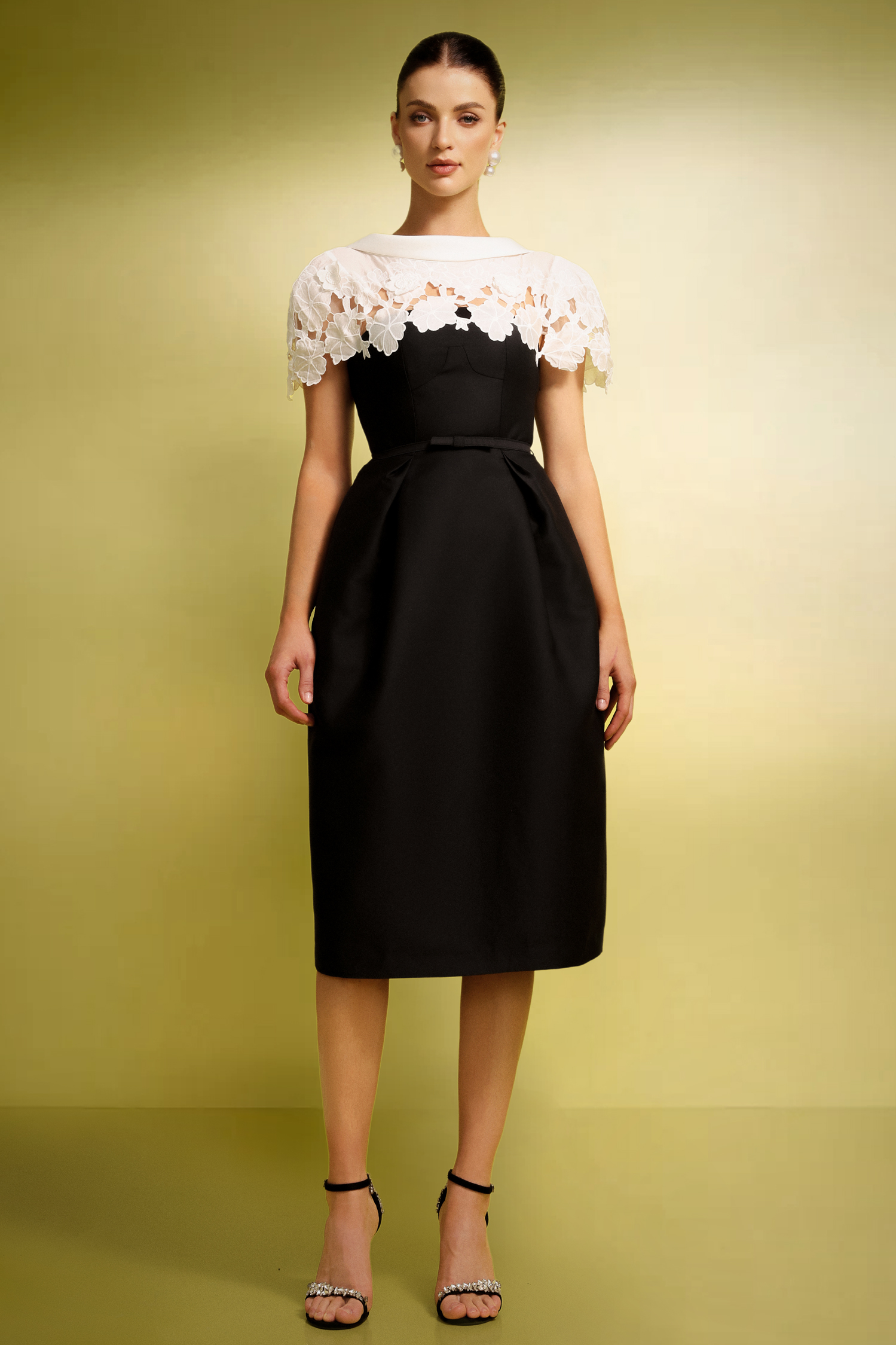 Gisele Short Sleeve Flowers Hollowed Out Midi Dress