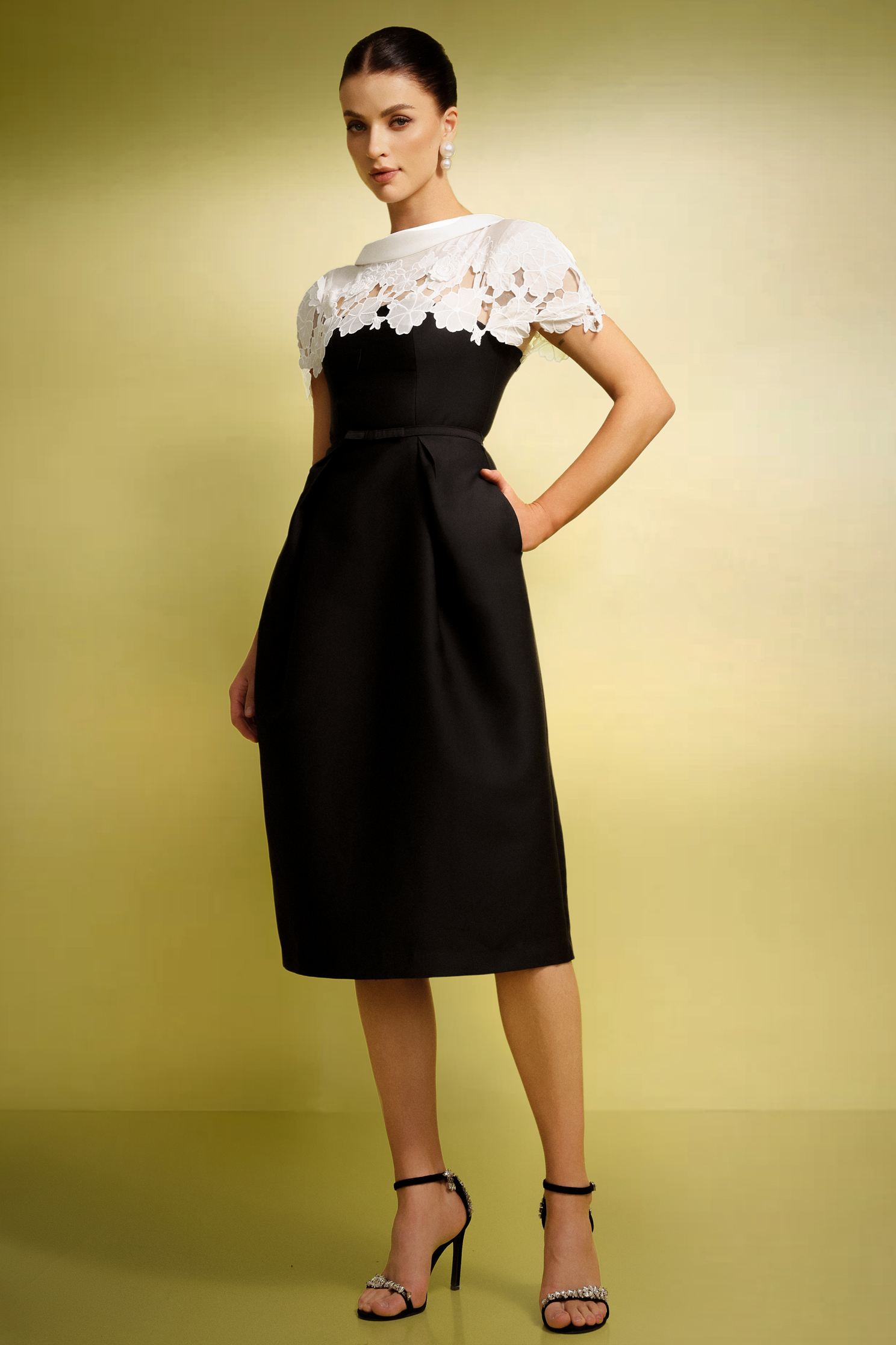 Gisele Short Sleeve Flowers Hollowed Out Midi Dress