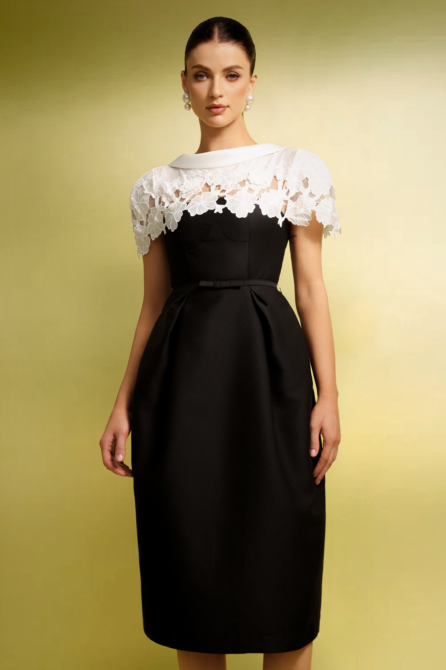 Gisele Short Sleeve Flowers Hollowed Out Midi Dress