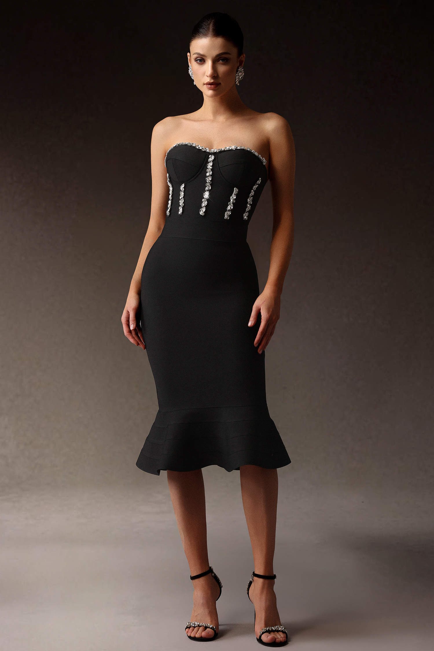 Rosmarie Sleeveless Diamond Fishtail Bandage Midi Dress