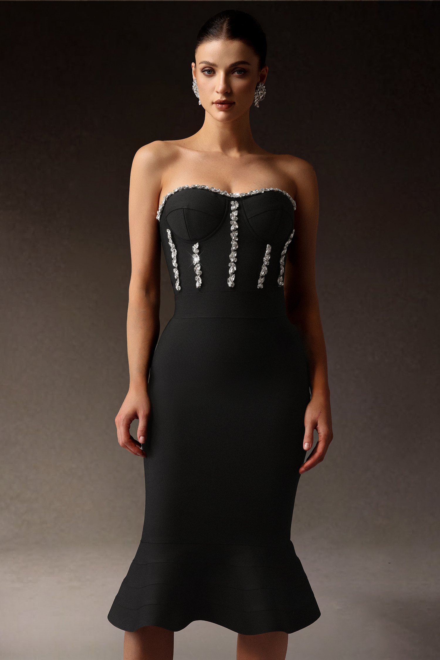 Rosmarie Sleeveless Diamond Fishtail Bandage Midi Dress