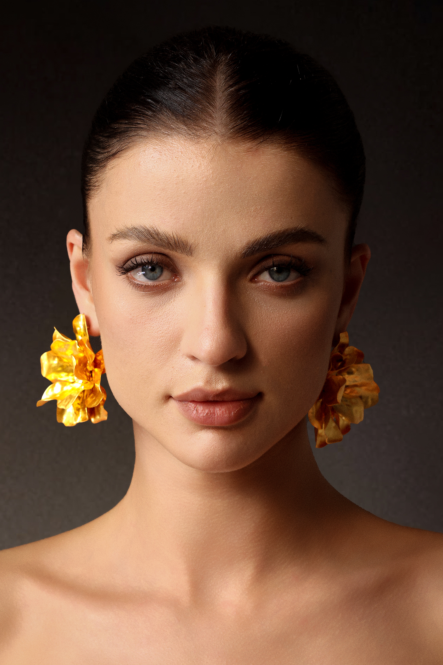 Vercia Metal Flowers Diamond Earrings