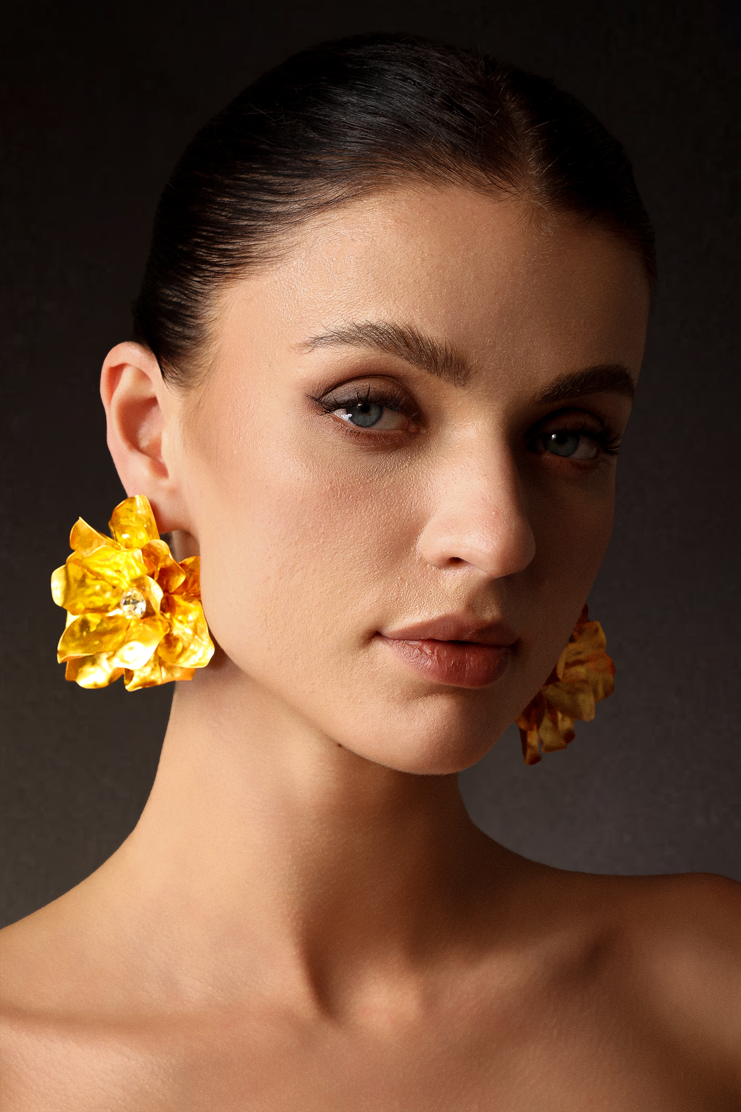 Vercia Metal Flowers Diamond Earrings
