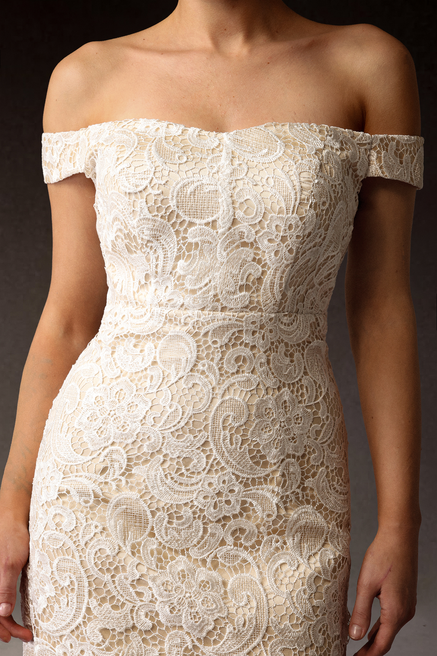 Zaniah Off-The-Shoulder Lace Midi Dress
