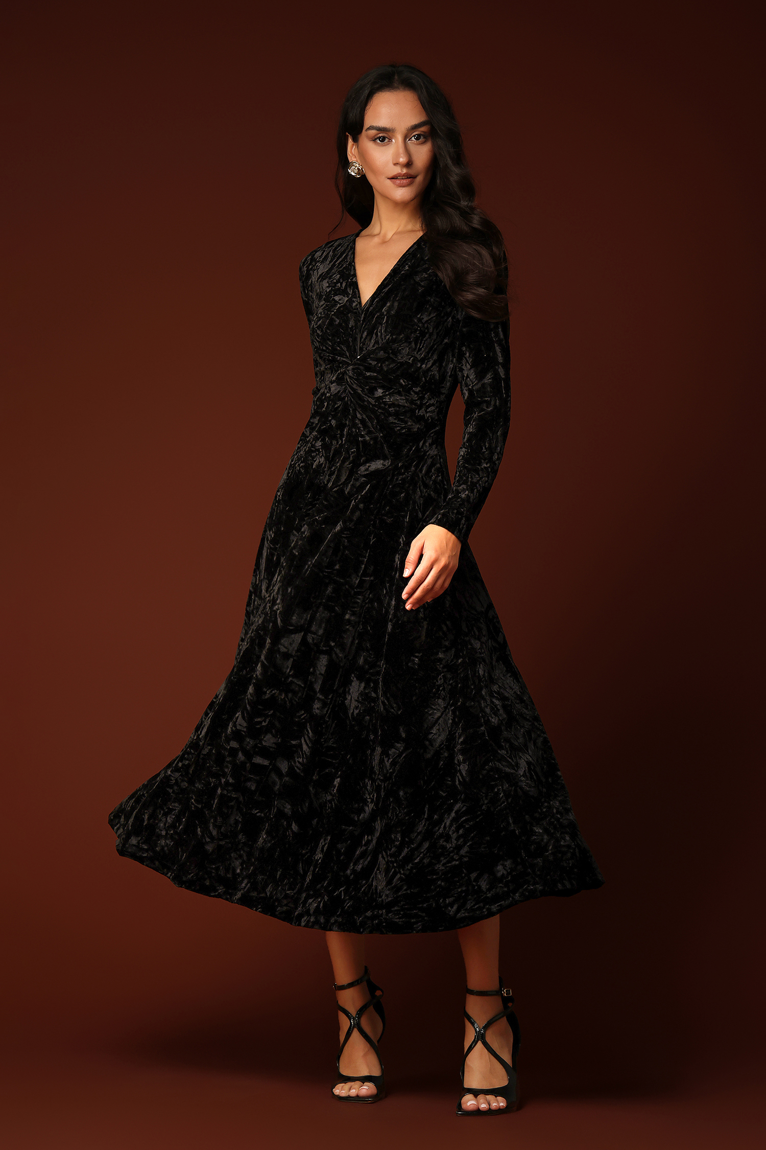 Vandra V-neck Long Sleeves Velvet Maxi Dress