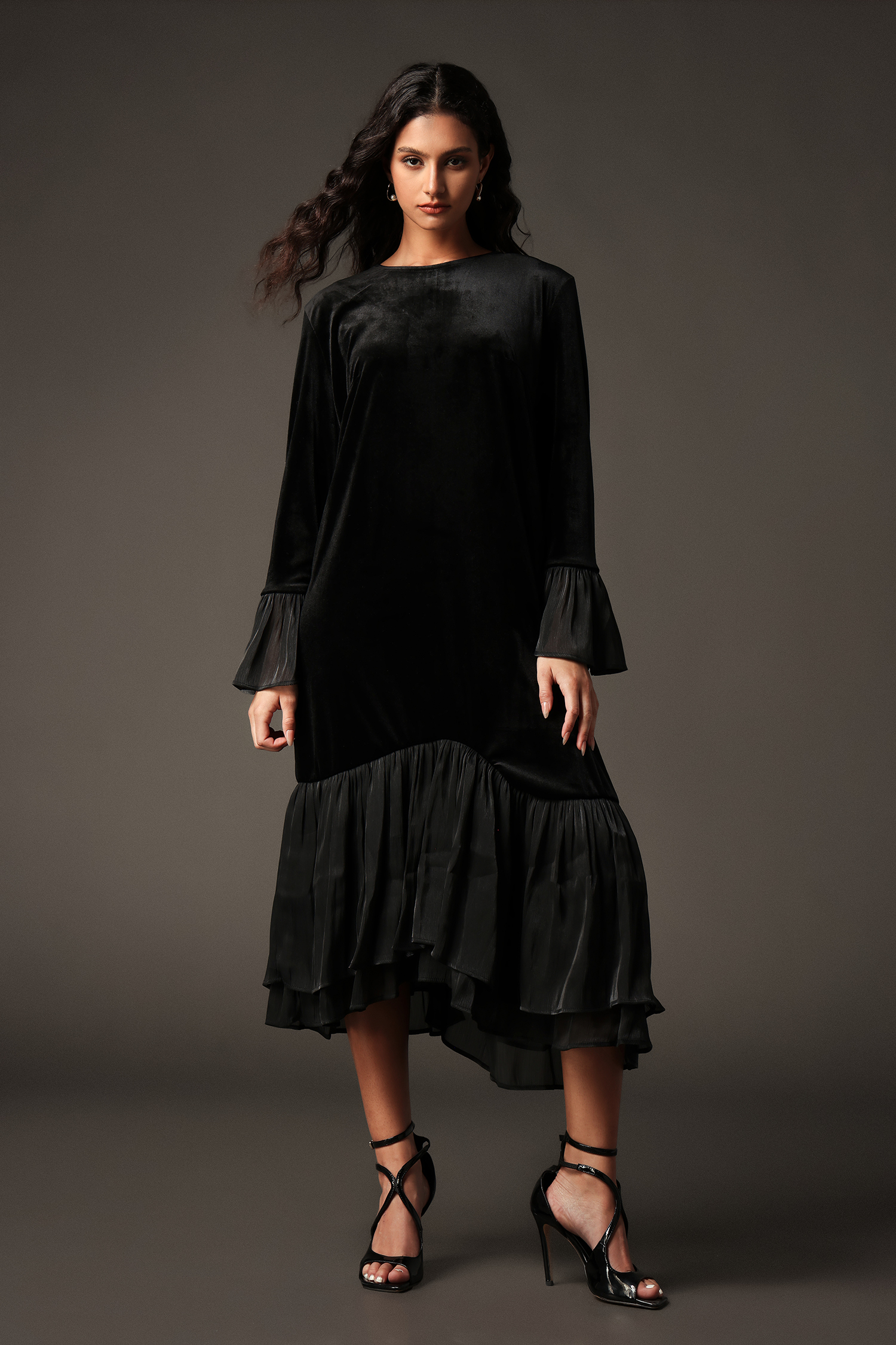 Erryn Long Sleeves Ruffled Maxi Dress