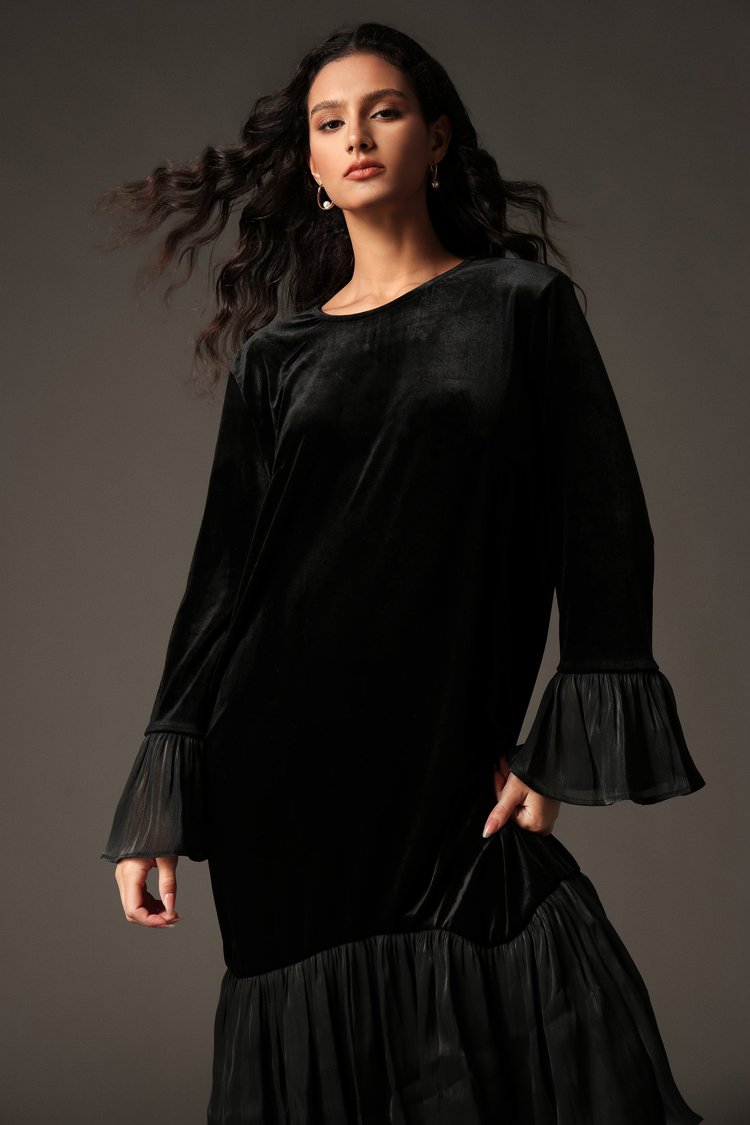 Erryn Long Sleeves Ruffled Maxi Dress