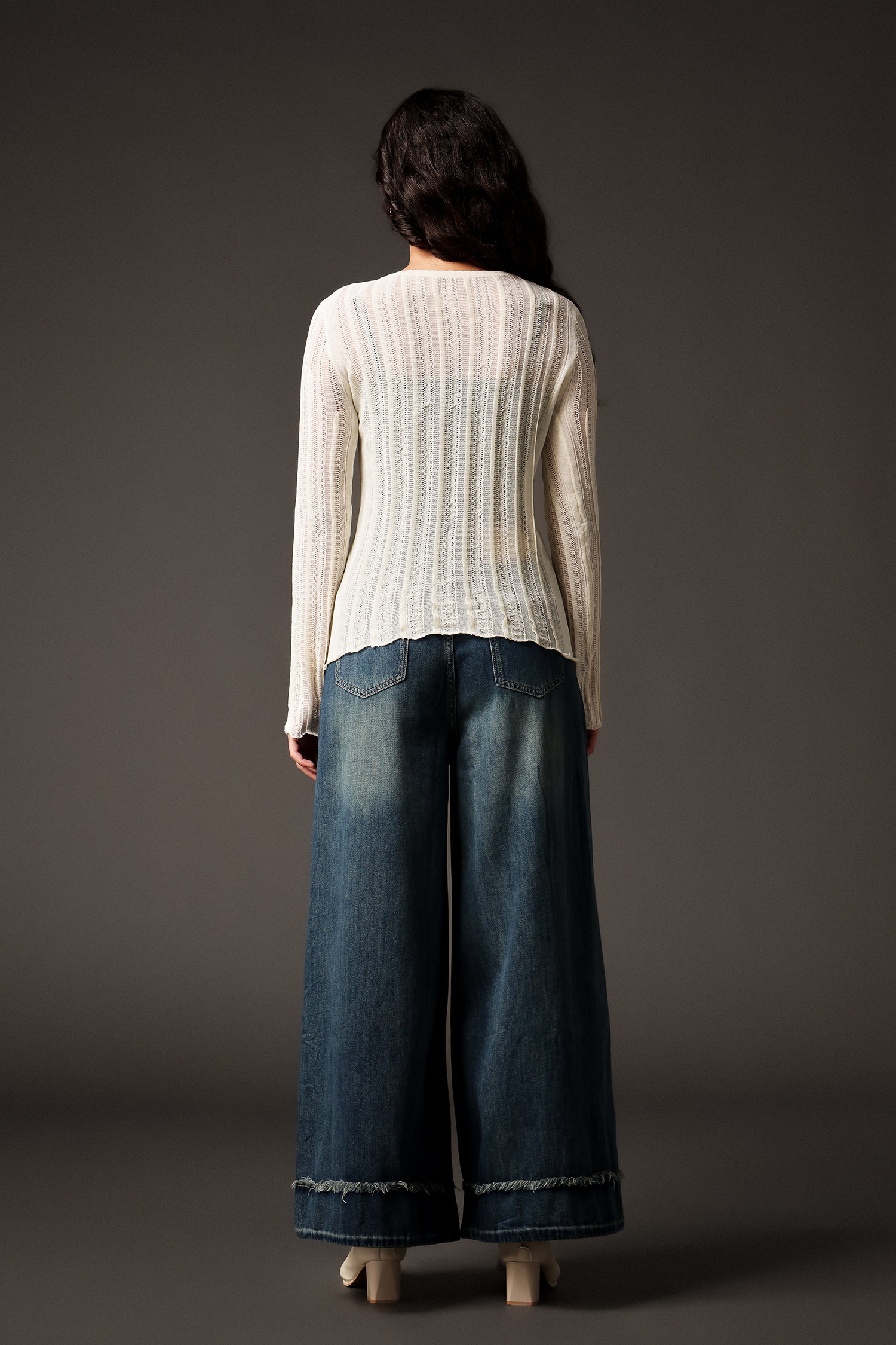 Ganaba Long Sleeves Flowers Top