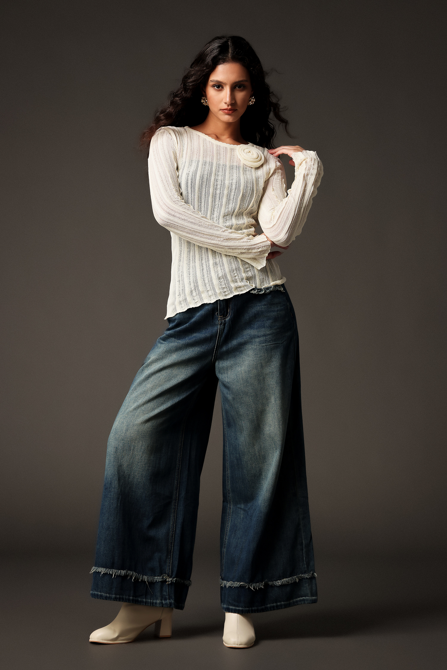 Ganaba Long Sleeves Flowers Top