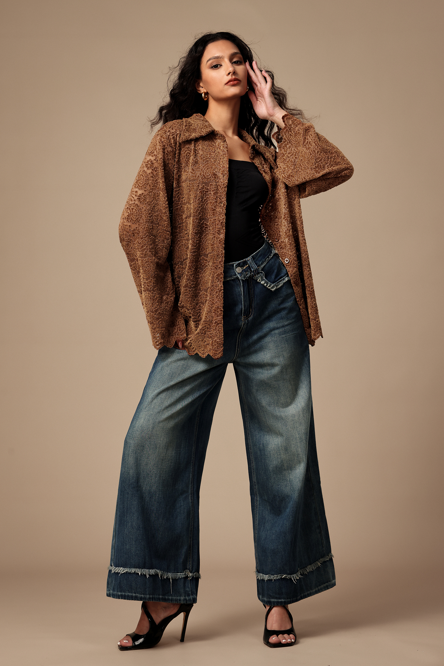 Matne Lace Long Sleeves Blouse