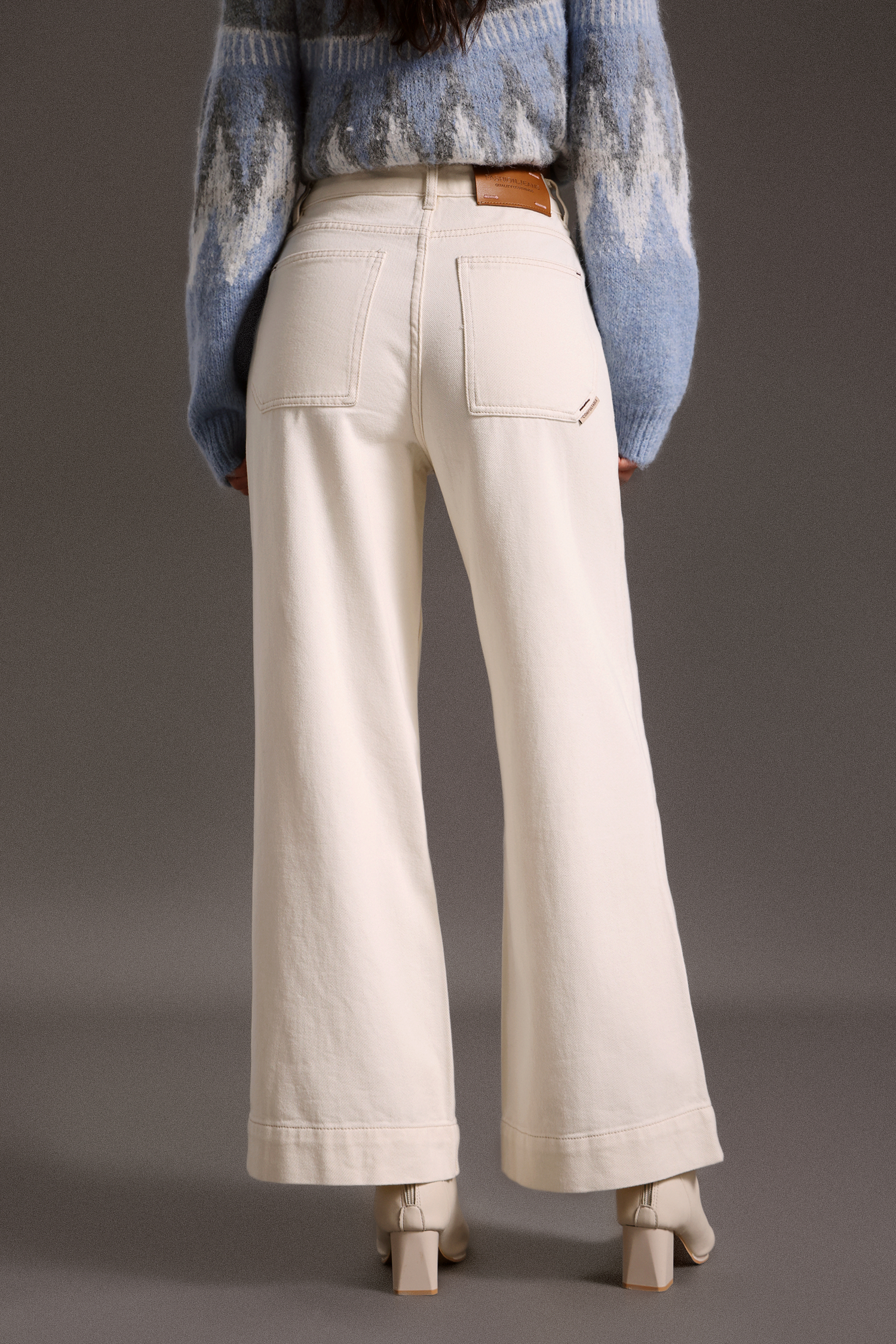 Karina High Waist Wide-Legs Jeans