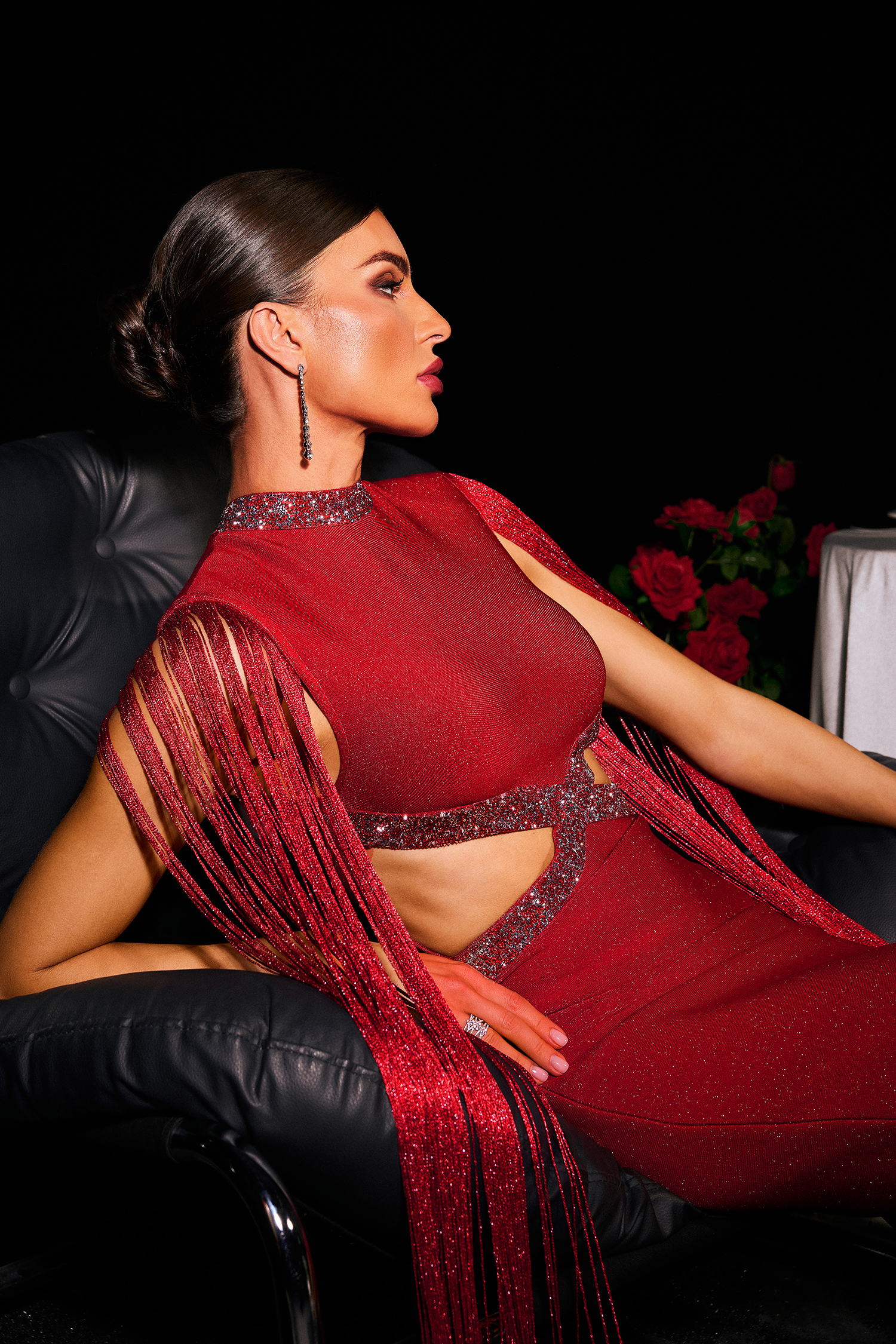 Plume Round Neck Hollow Diamond Bandage Midi Dress